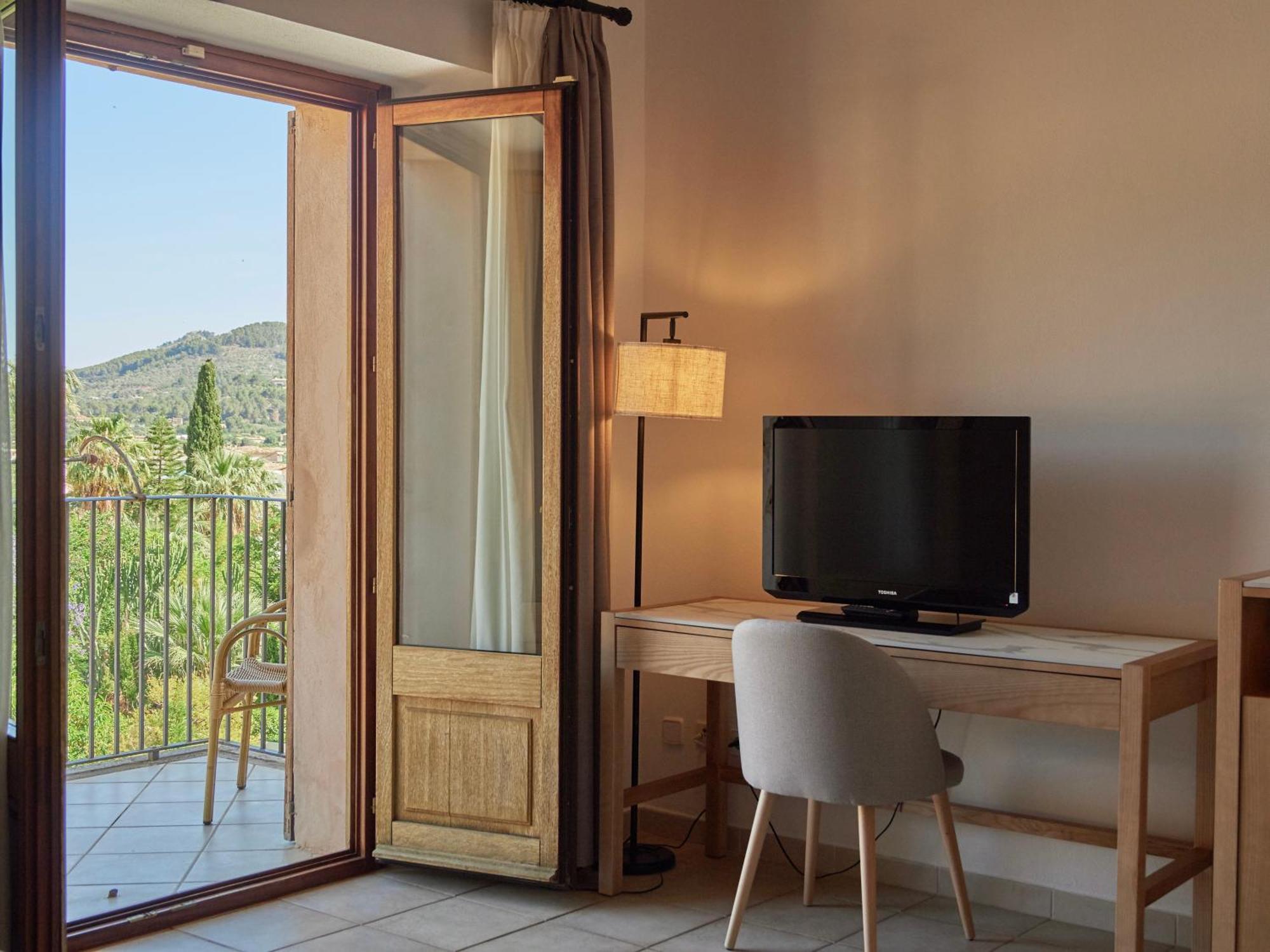 Attic Double or Twin Room Terrace