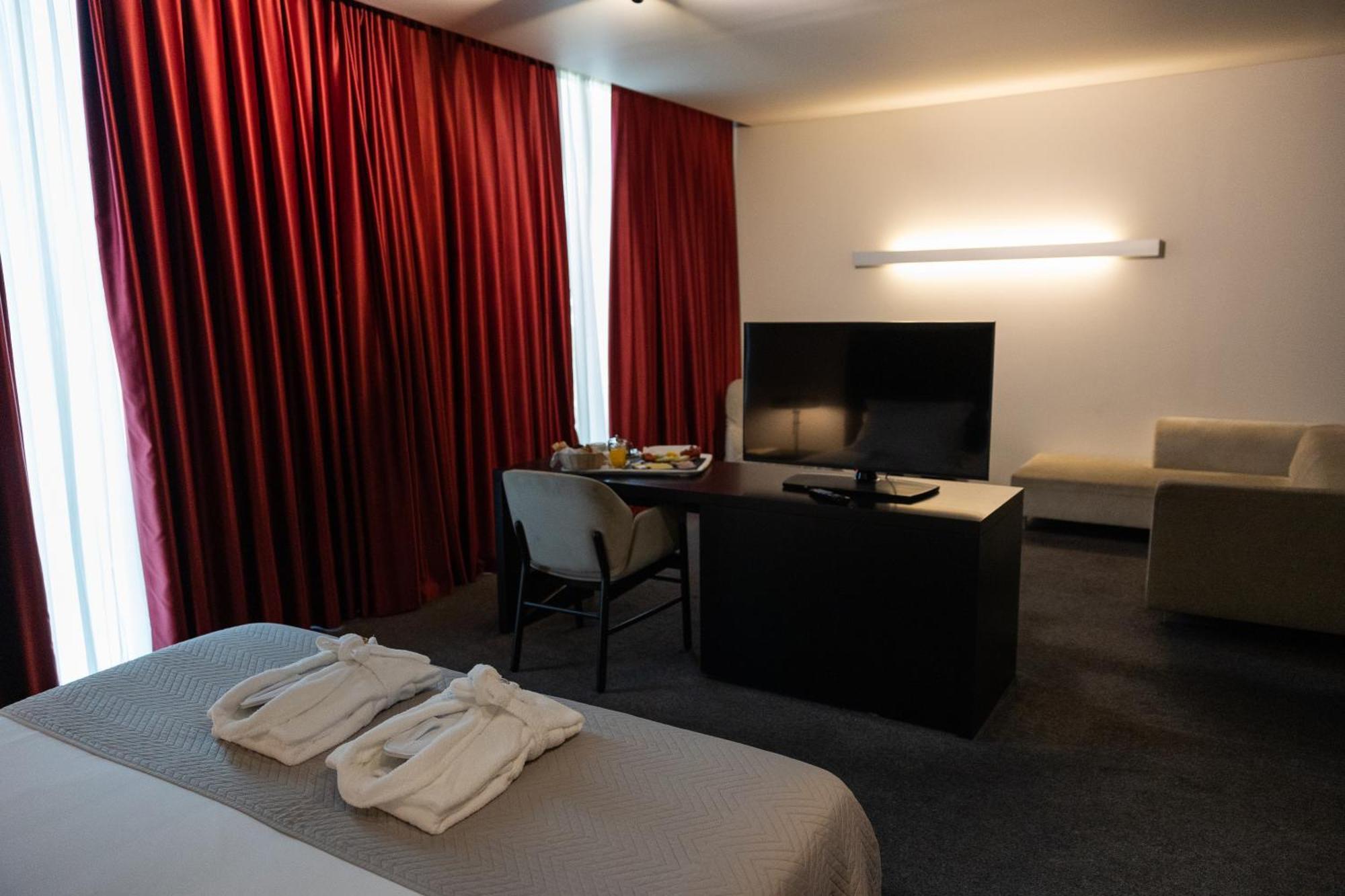 Junior Suite Mountain View
