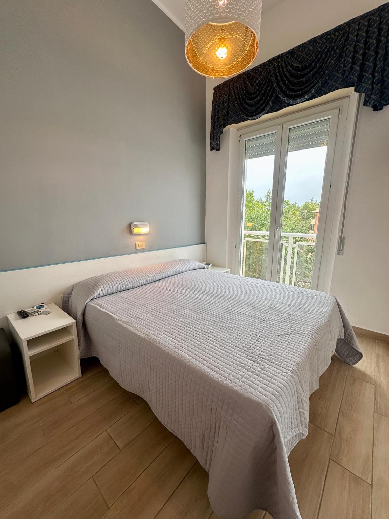 Double or Twin Room,1591492035:JPEG