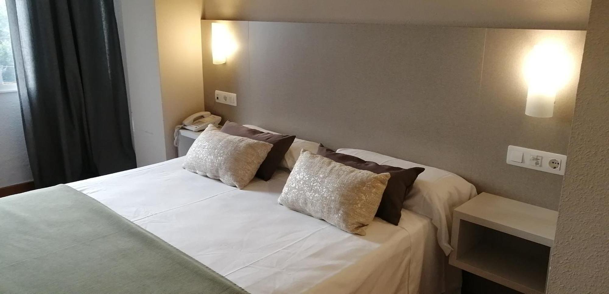 Matrimonial Room,1592044047:JPEG