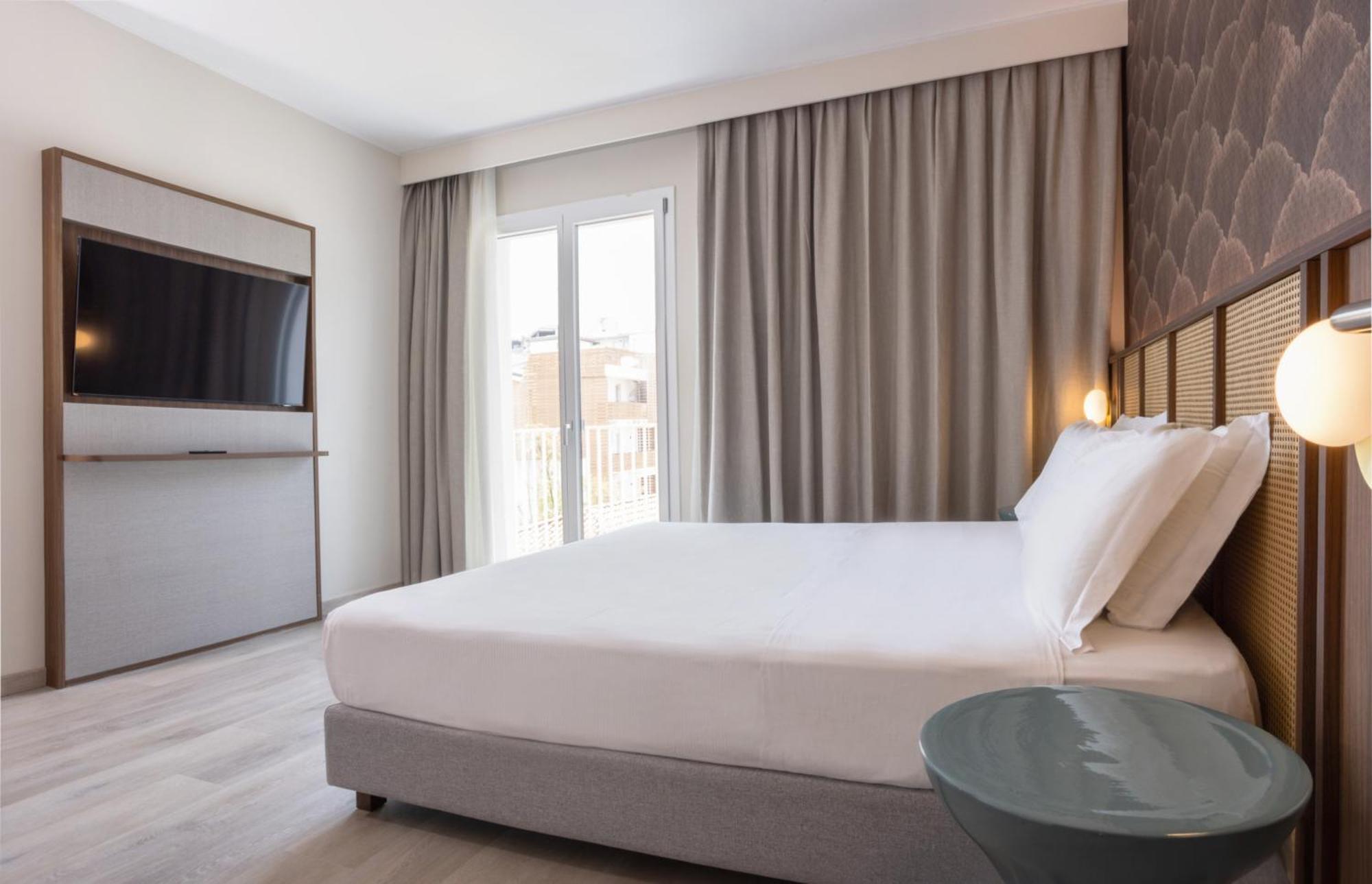 Deluxe Double or Twin Room Balcony
