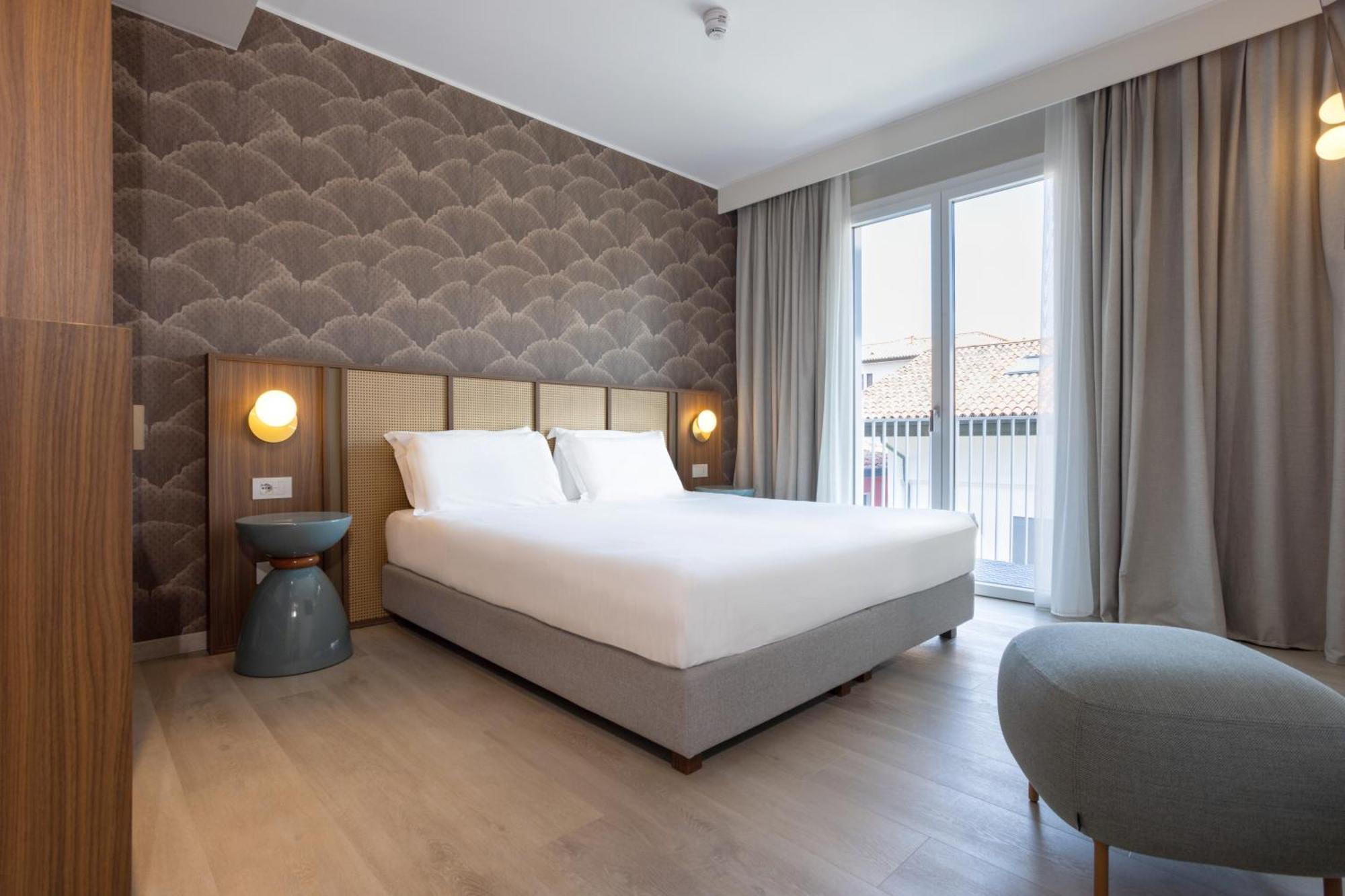 Deluxe Double or Twin Room Balcony,1592044831:JPEG
