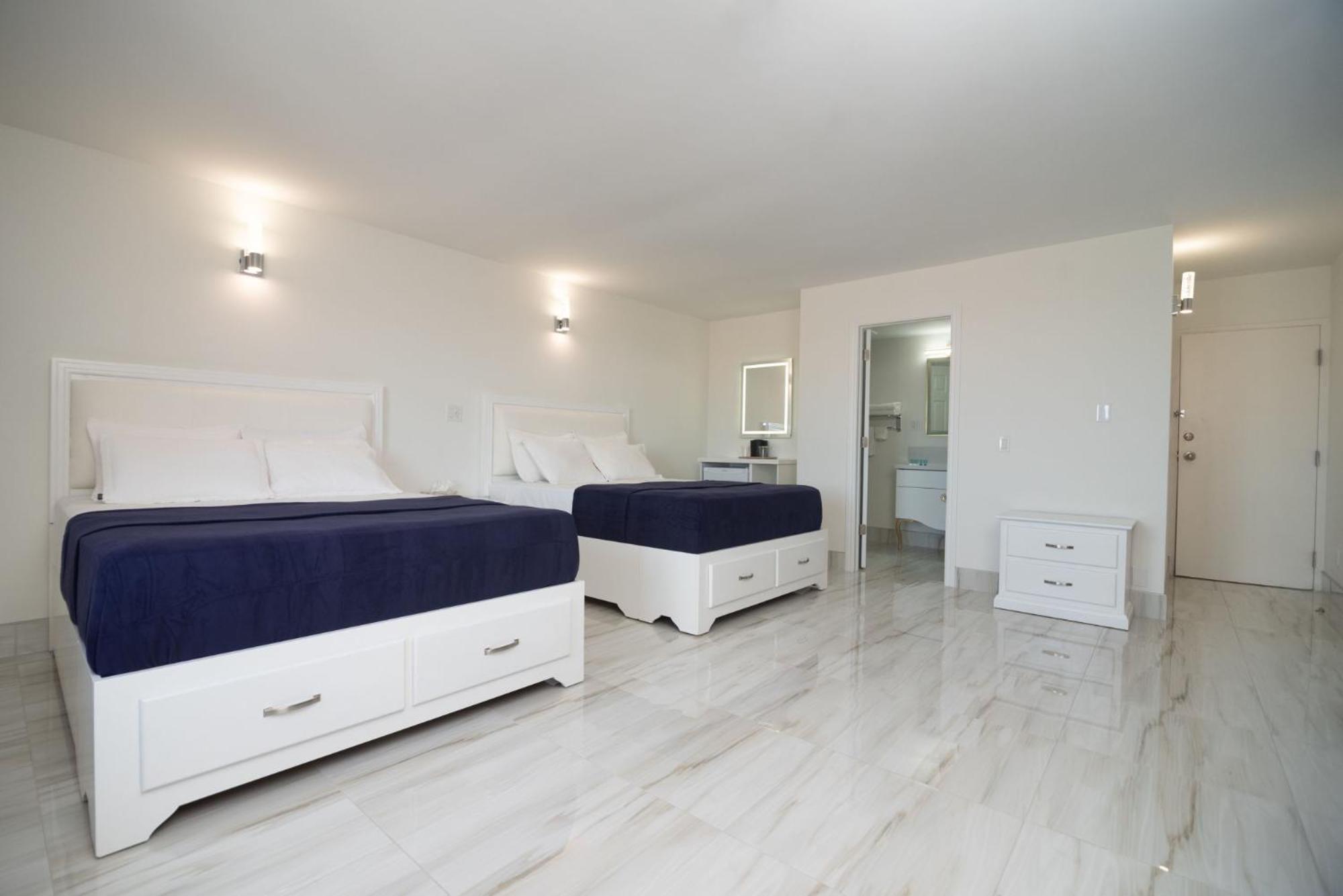 Luxury Room Two Queen beds