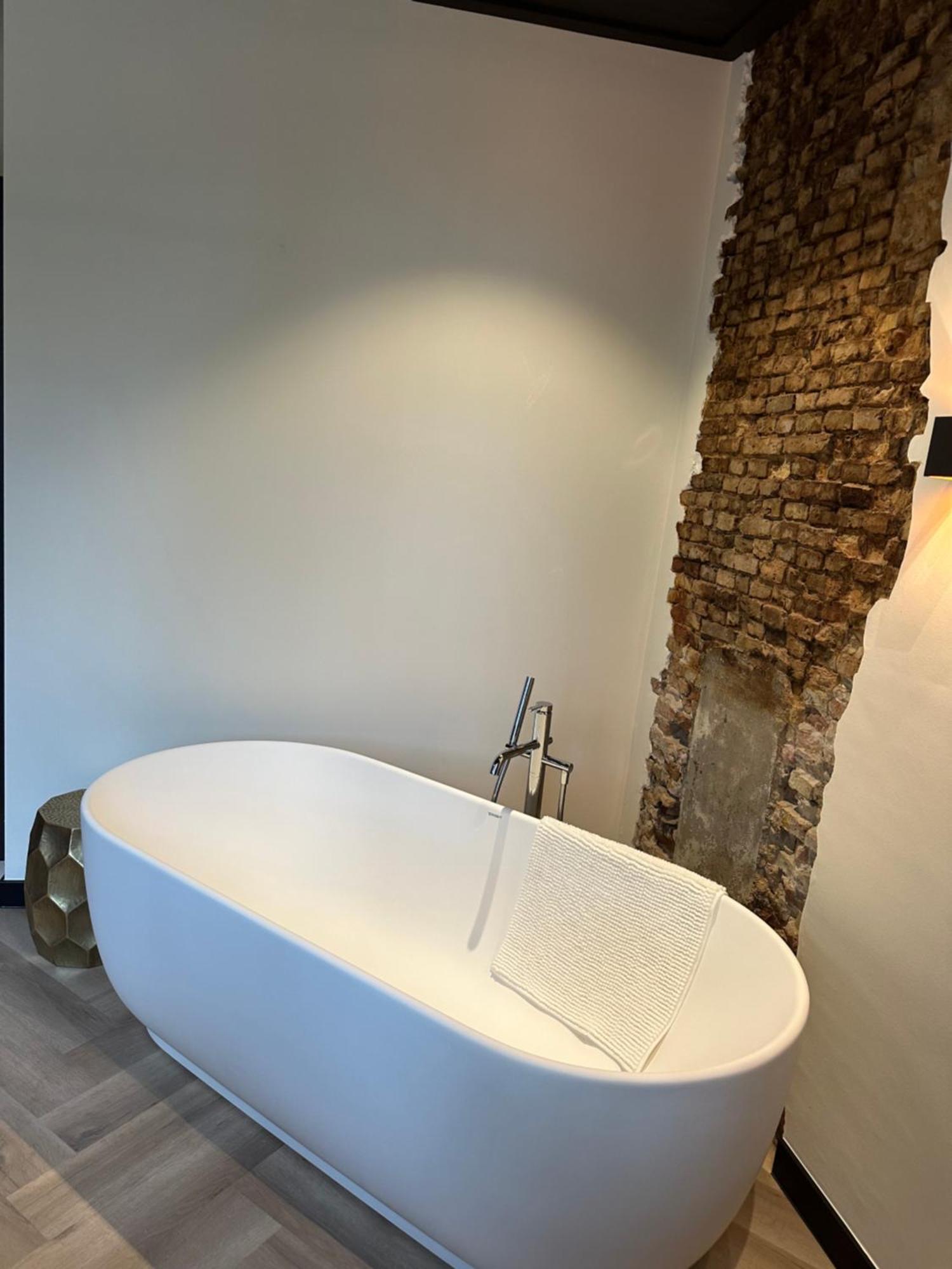Deluxe Double Room Bath