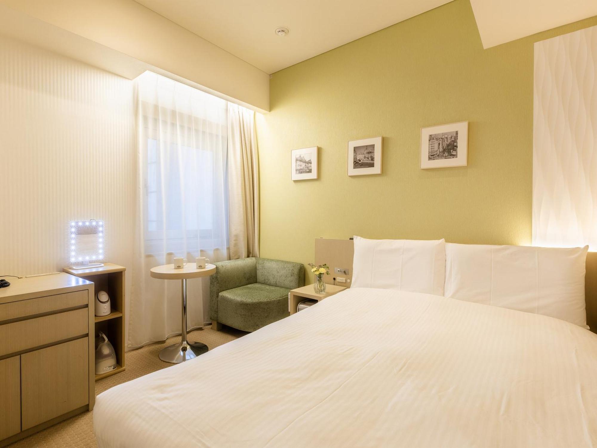 Standard Double Room Non-Smoking Room facilities by ReFa
