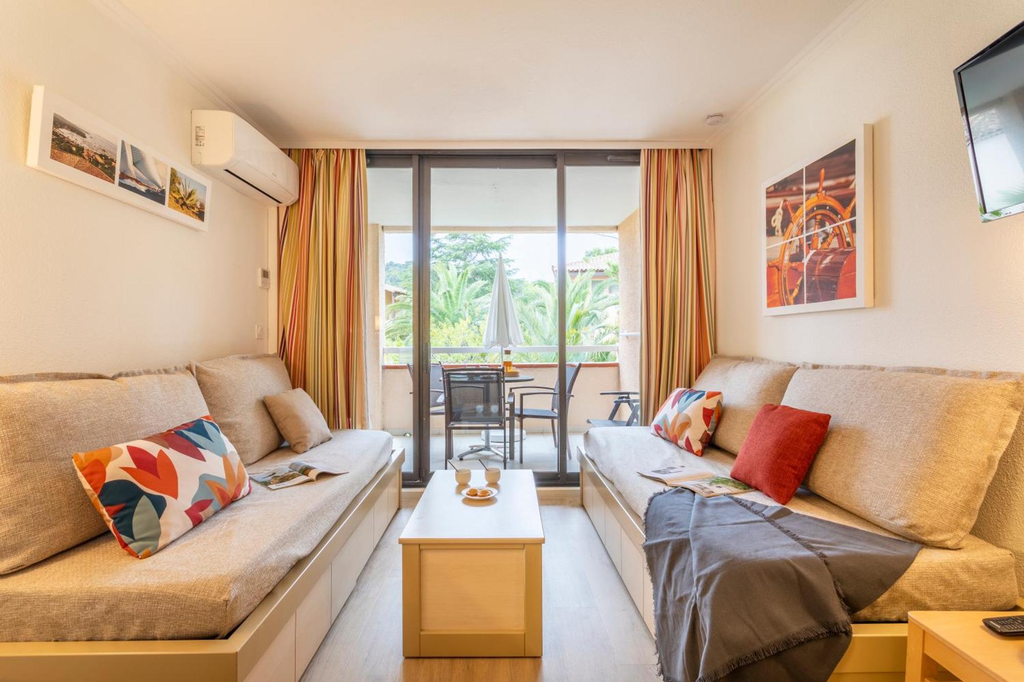 Studio Sleeping Alcove Air conditioning Terrasse or Balcony,1592054317:JPEG