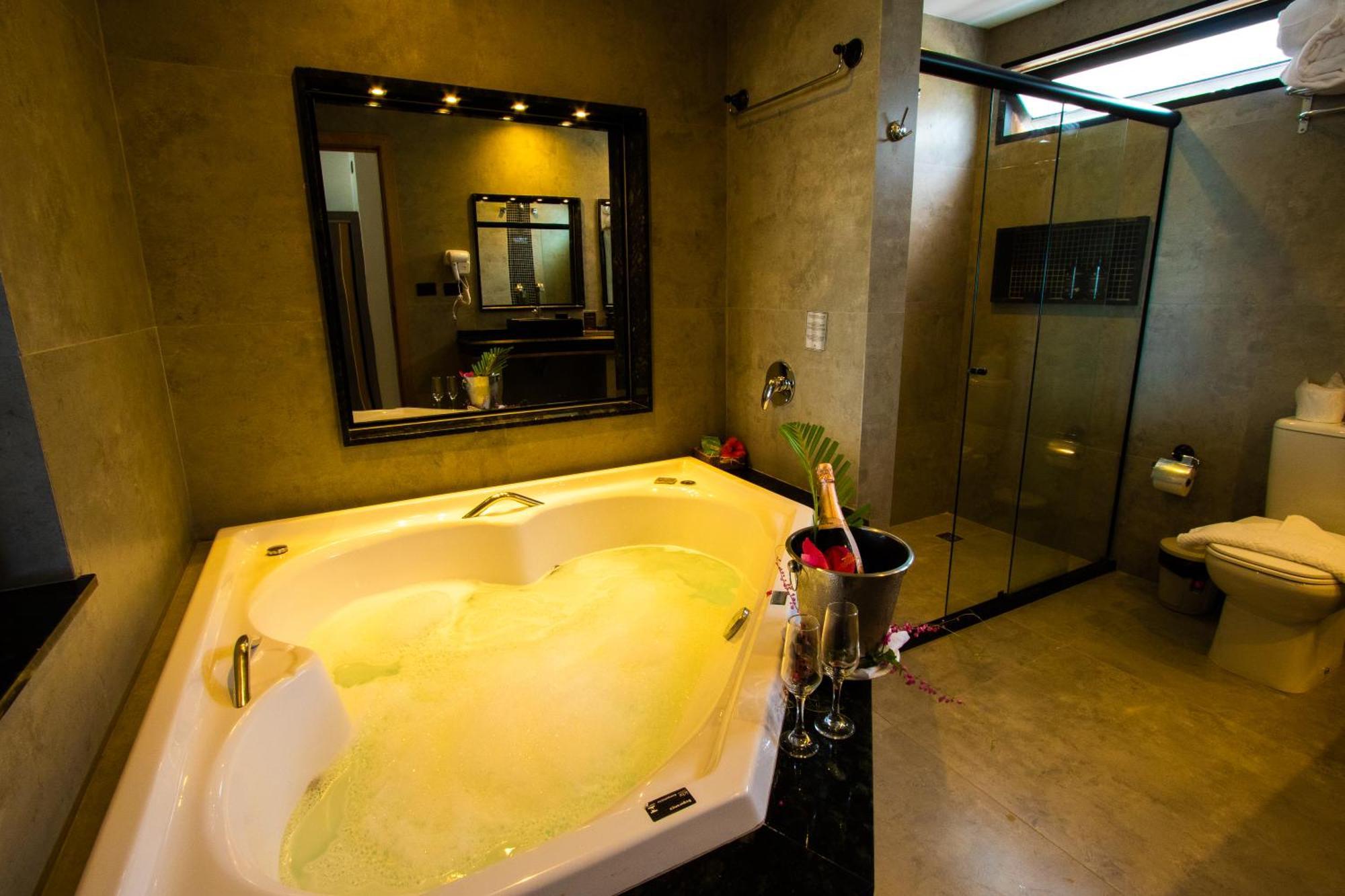 King Room Spa Bath