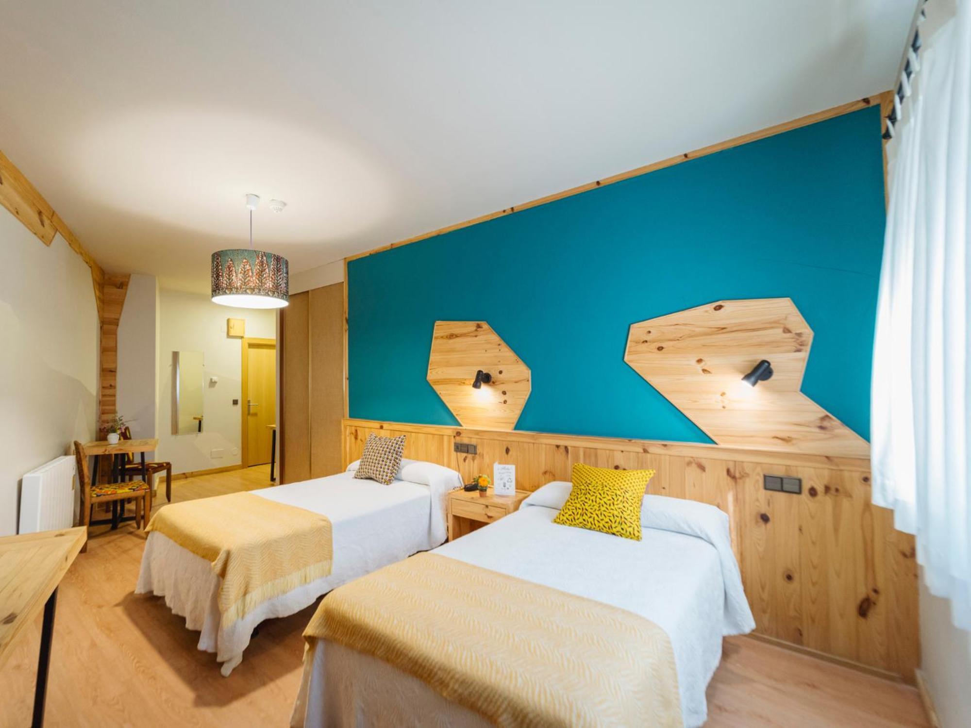 Superior Twin Room,1592055295:JPEG