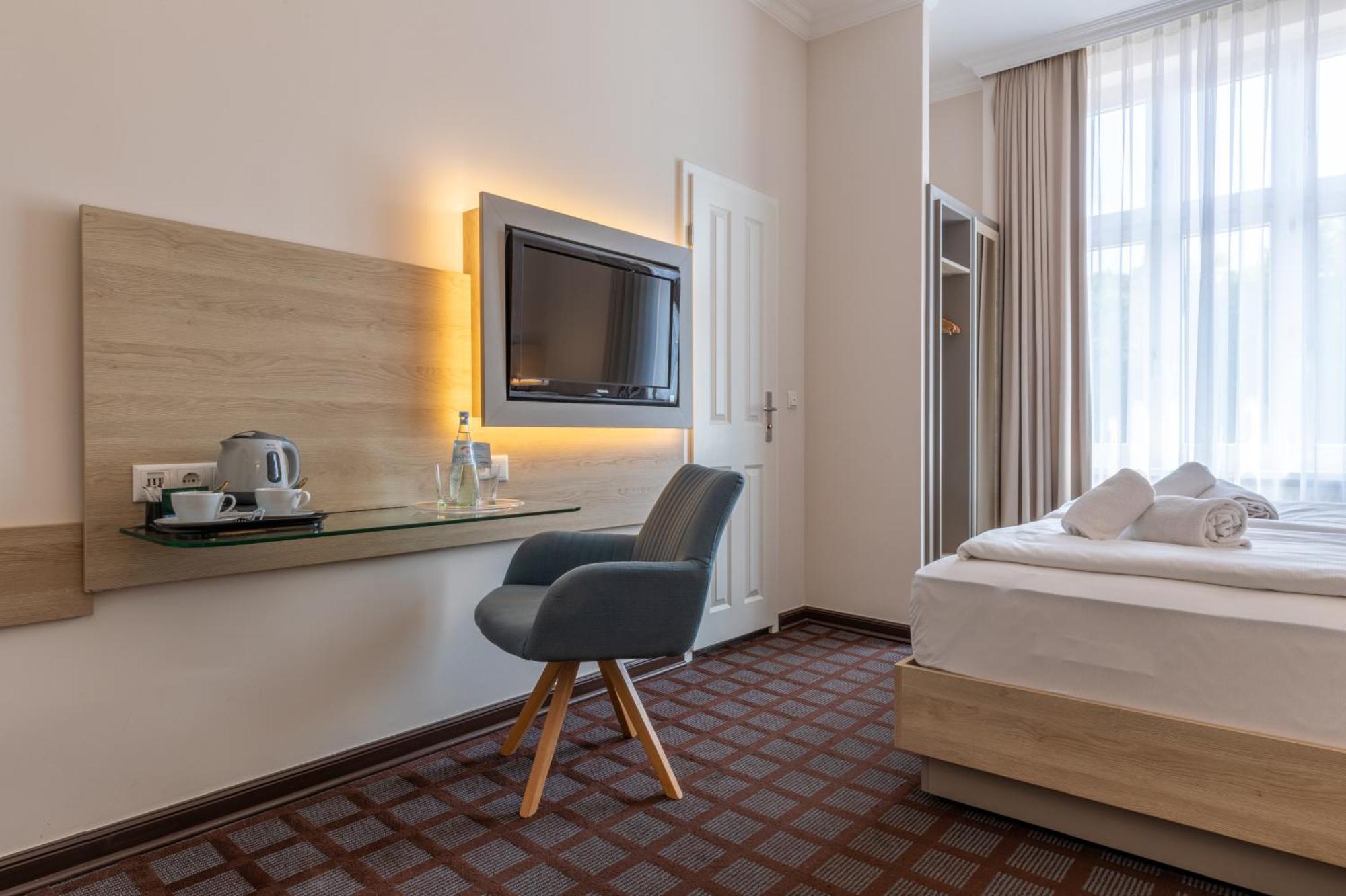 Double Room Lake Side