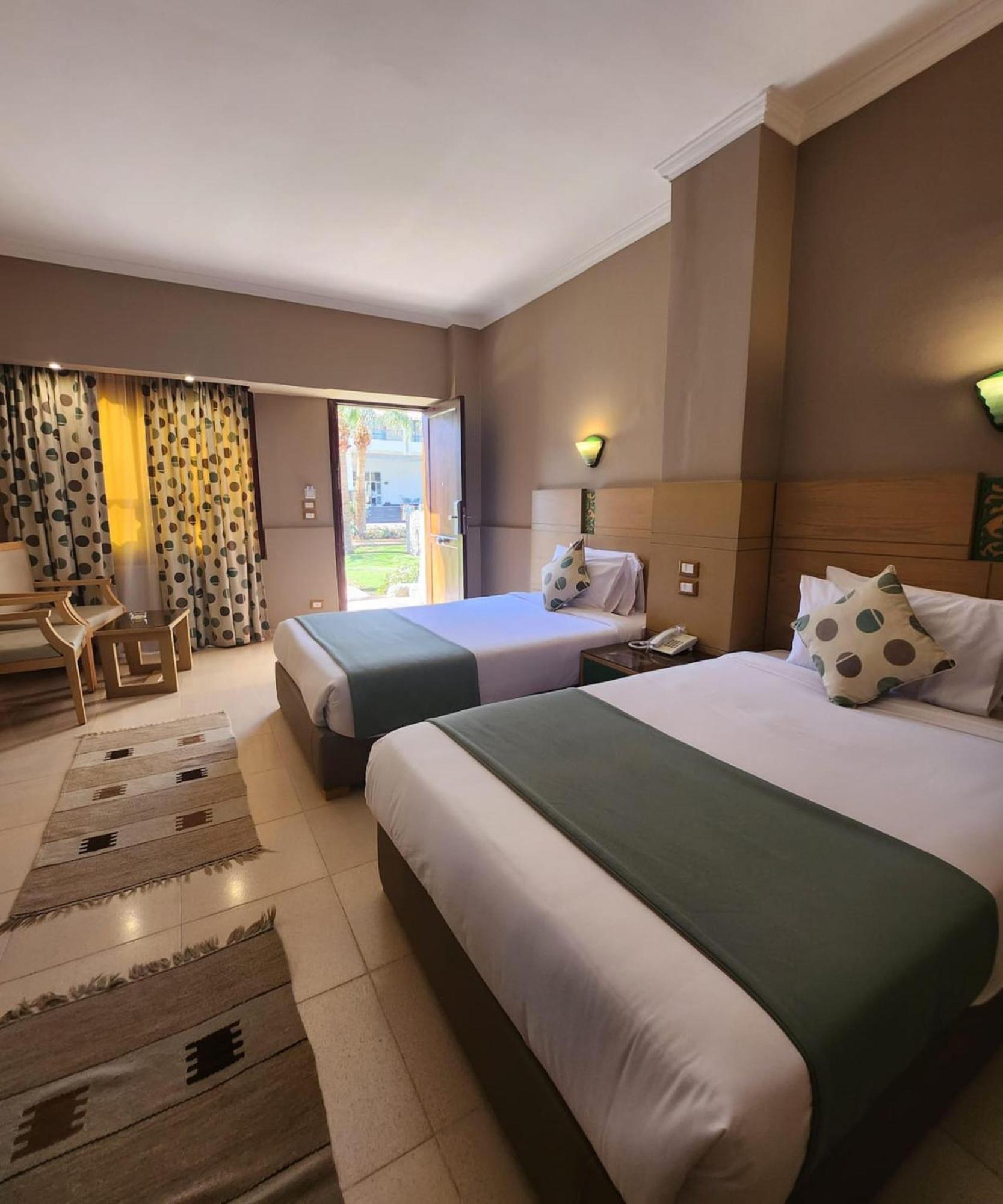 Bungalow Room