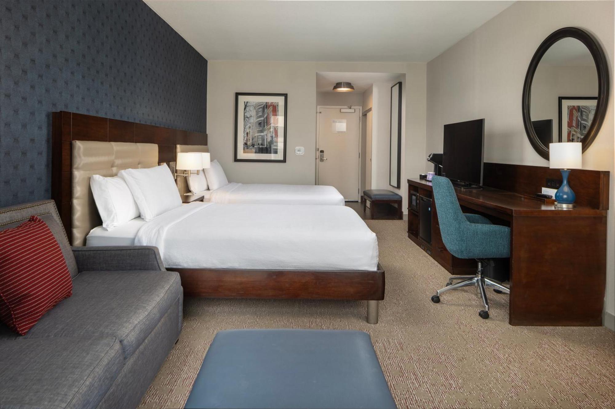Queen Room Two Queen Beds Hearing Access
