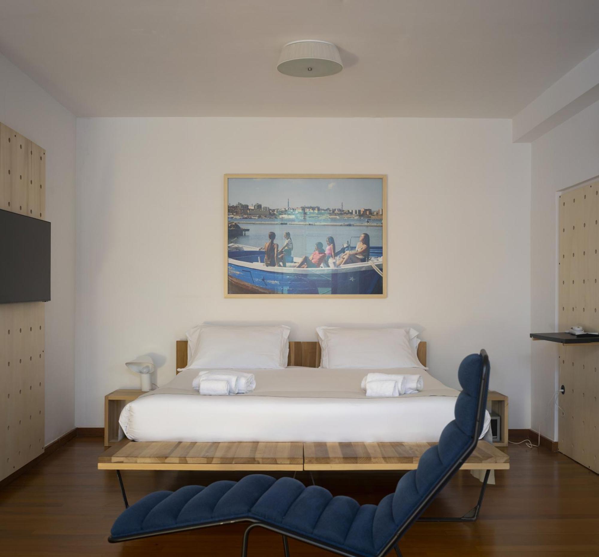 Junior Suite,1592081986:JPEG