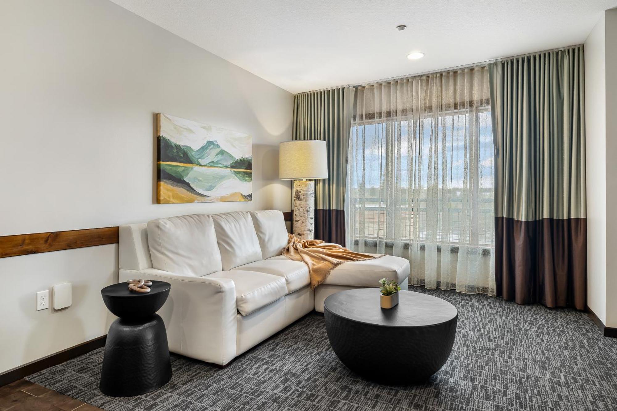 Mountain View Suite