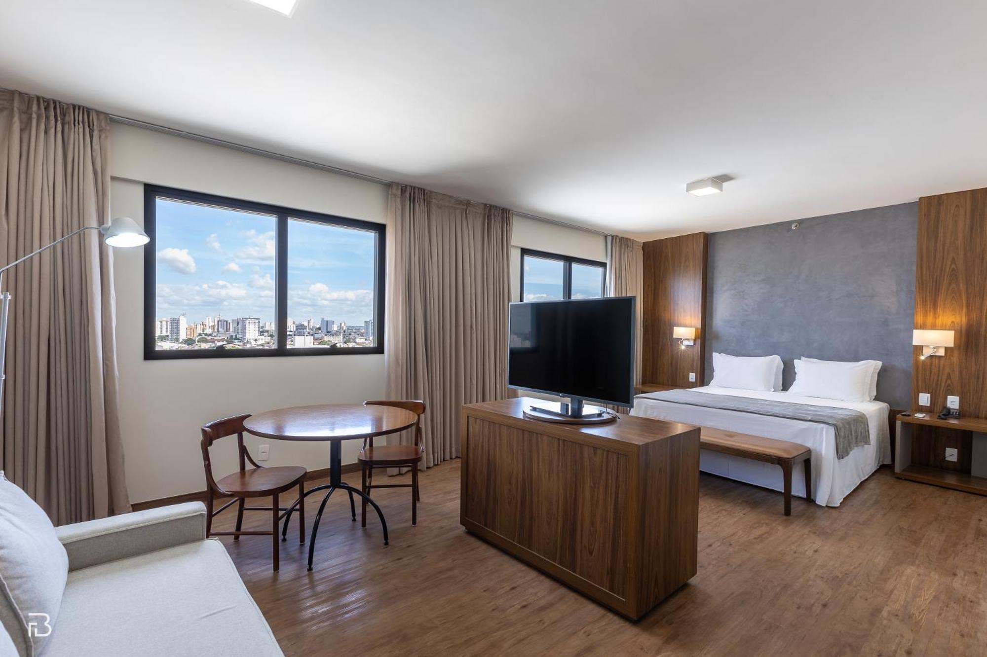 Deluxe Suite Spa Bath
