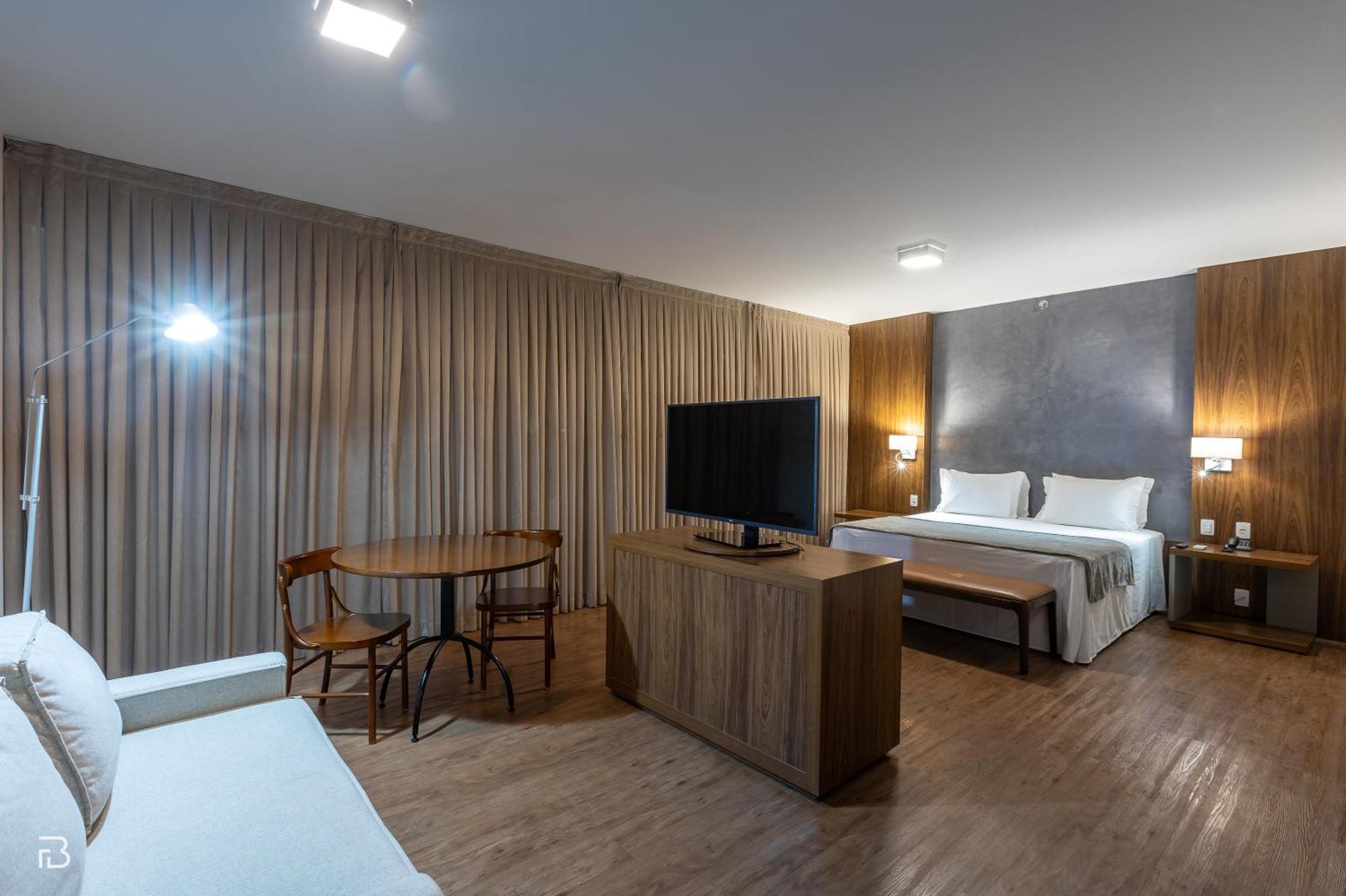 Deluxe Suite Spa Bath