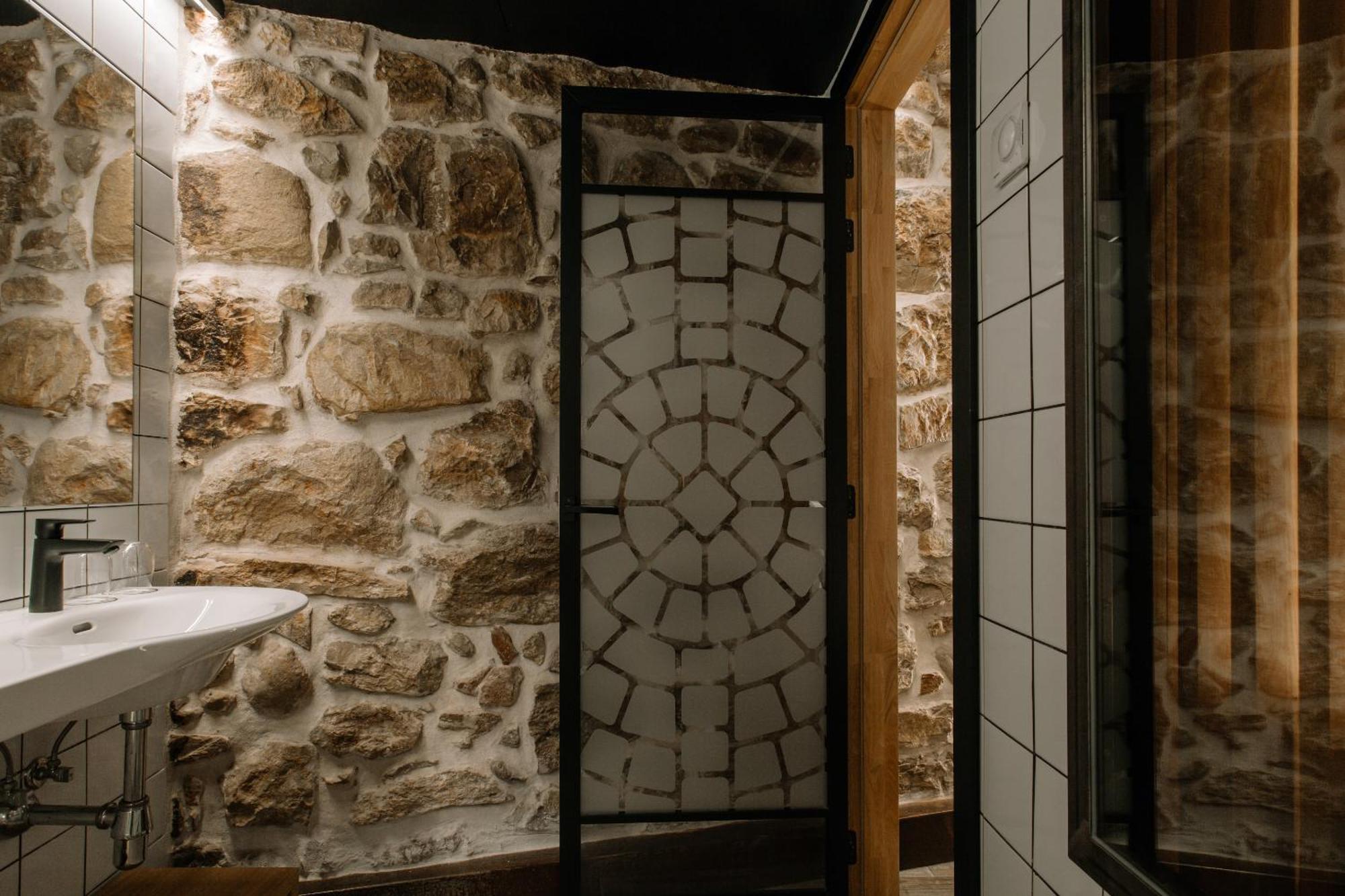 Double Room Private Bathroom
