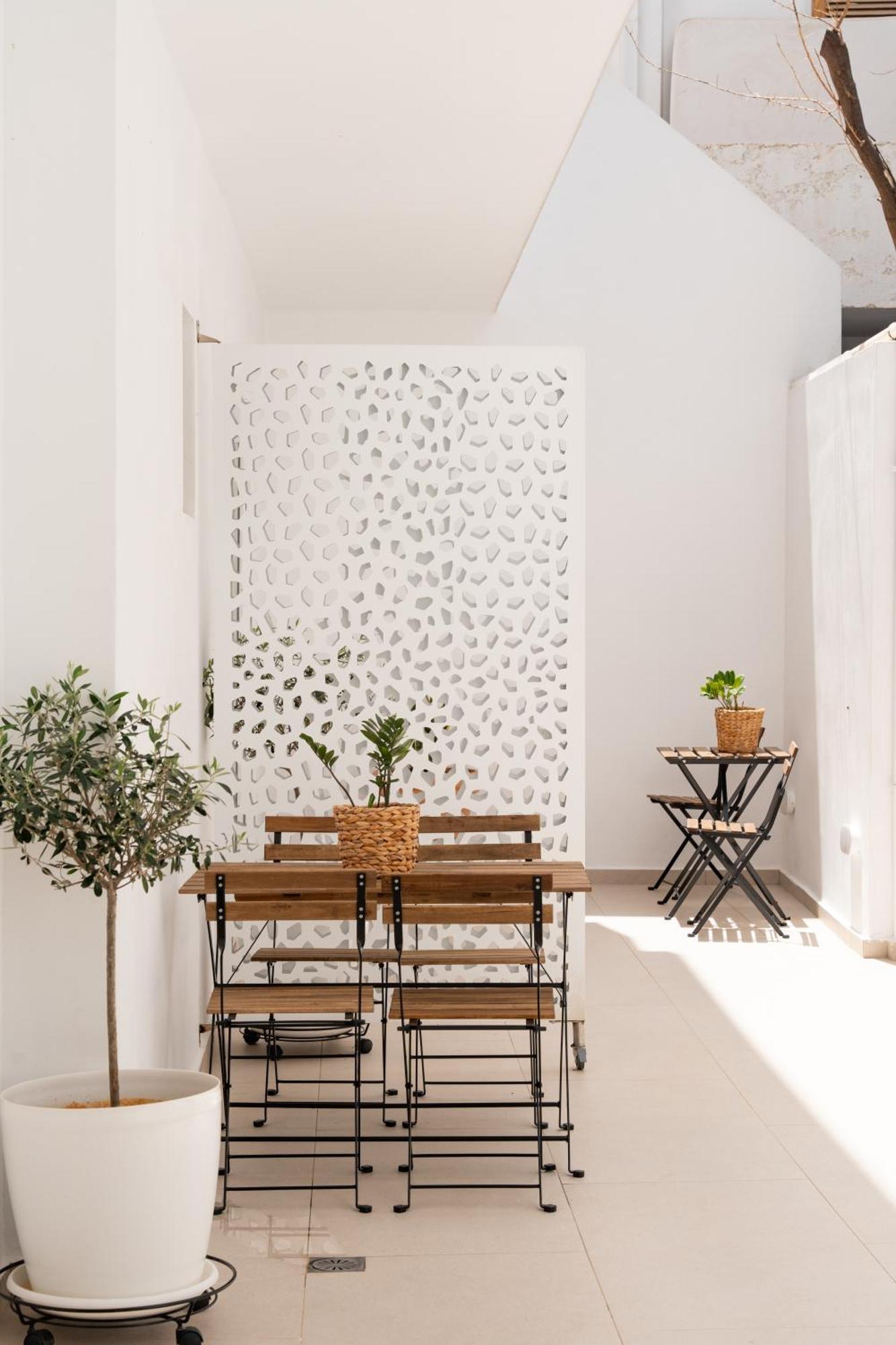 Triple Room Patio