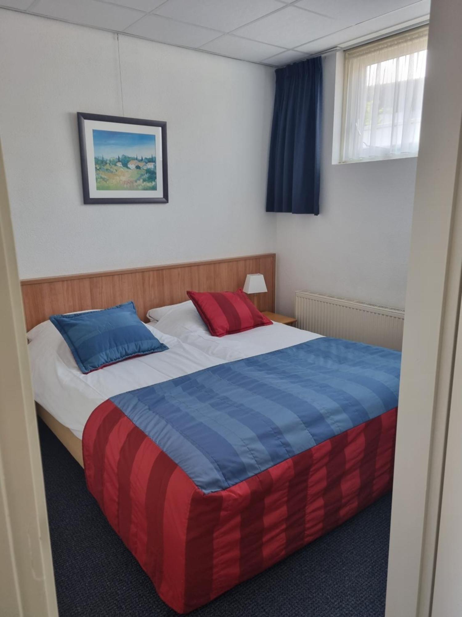 Large Twin Room