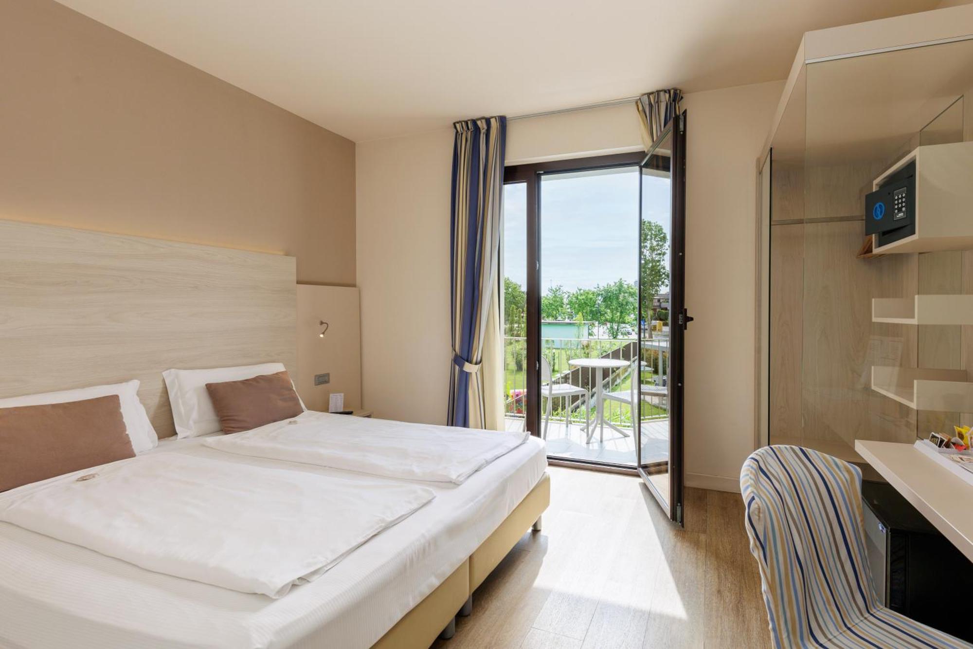 Superior Double Room,1592875025:JPEG