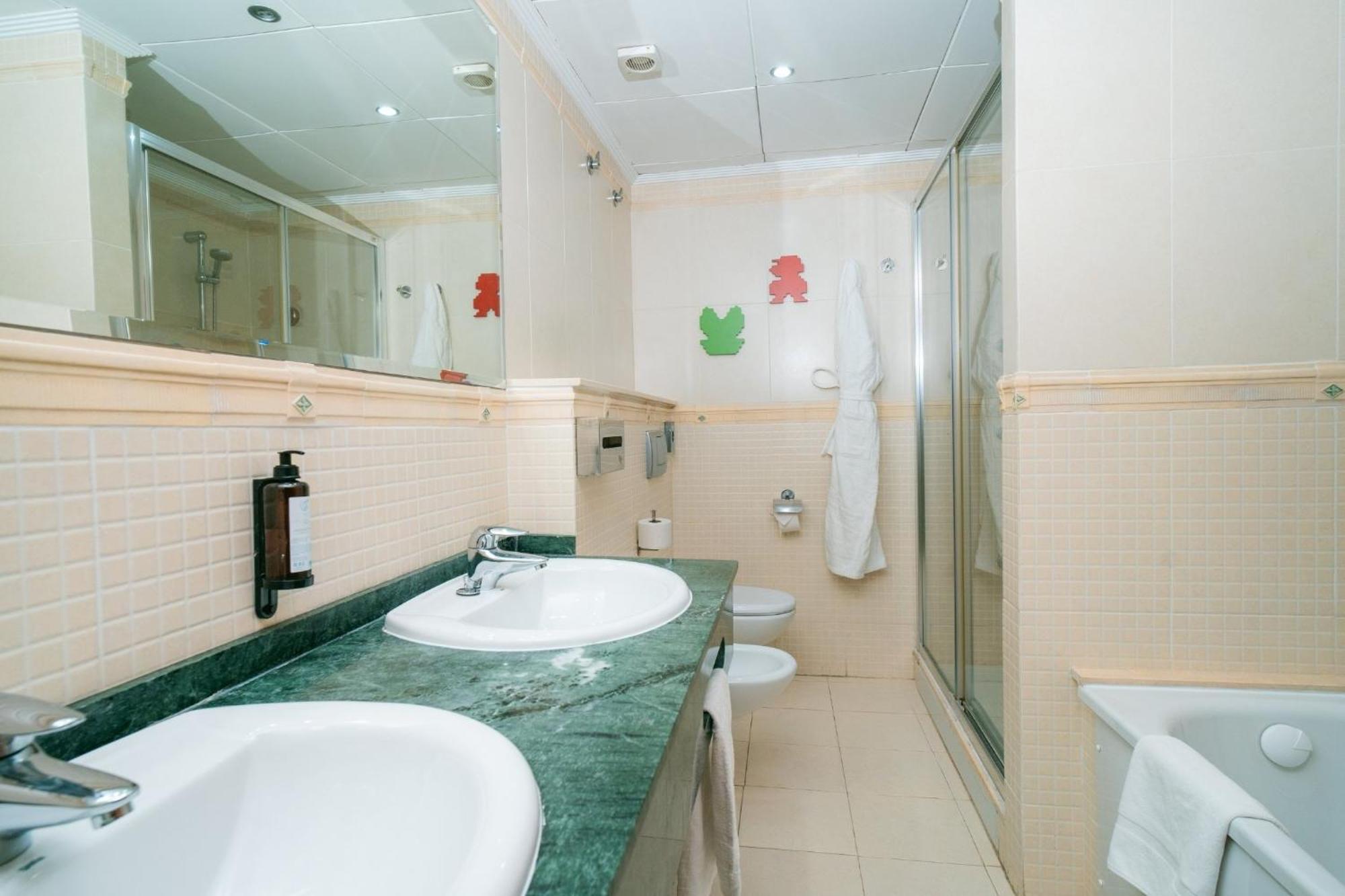 Junior Suite,1596014267:JPEG