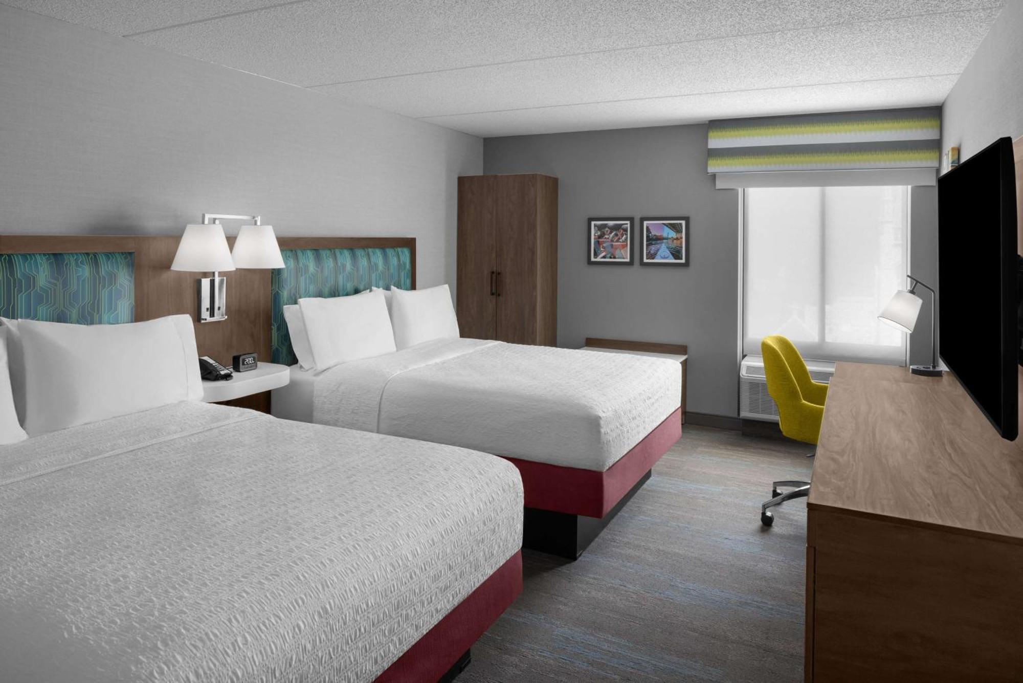 Queen Room Two Queen Beds Non-Smoking