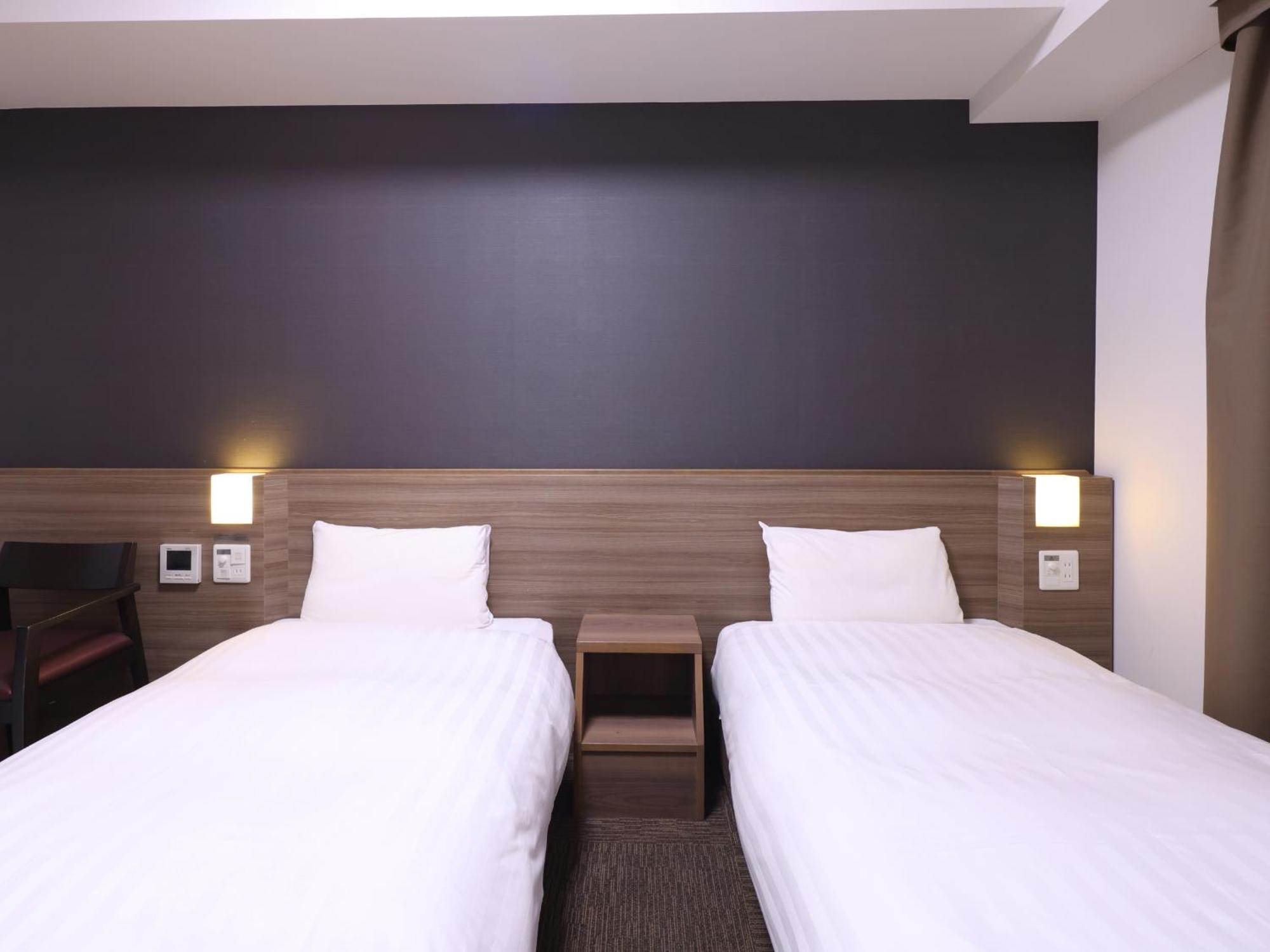 Economy Twin Room Non-Smoking