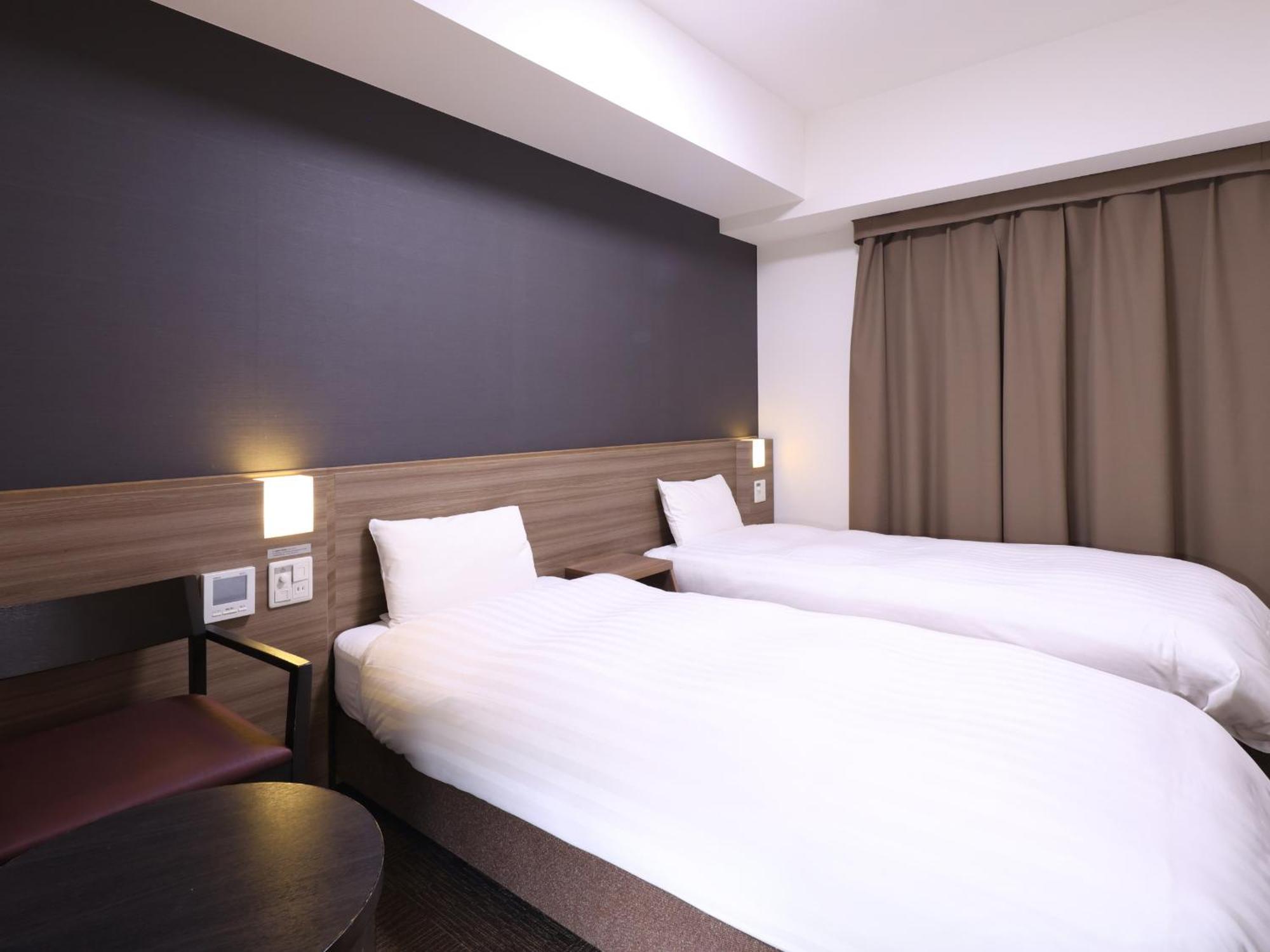 Economy Twin Room Non-Smoking