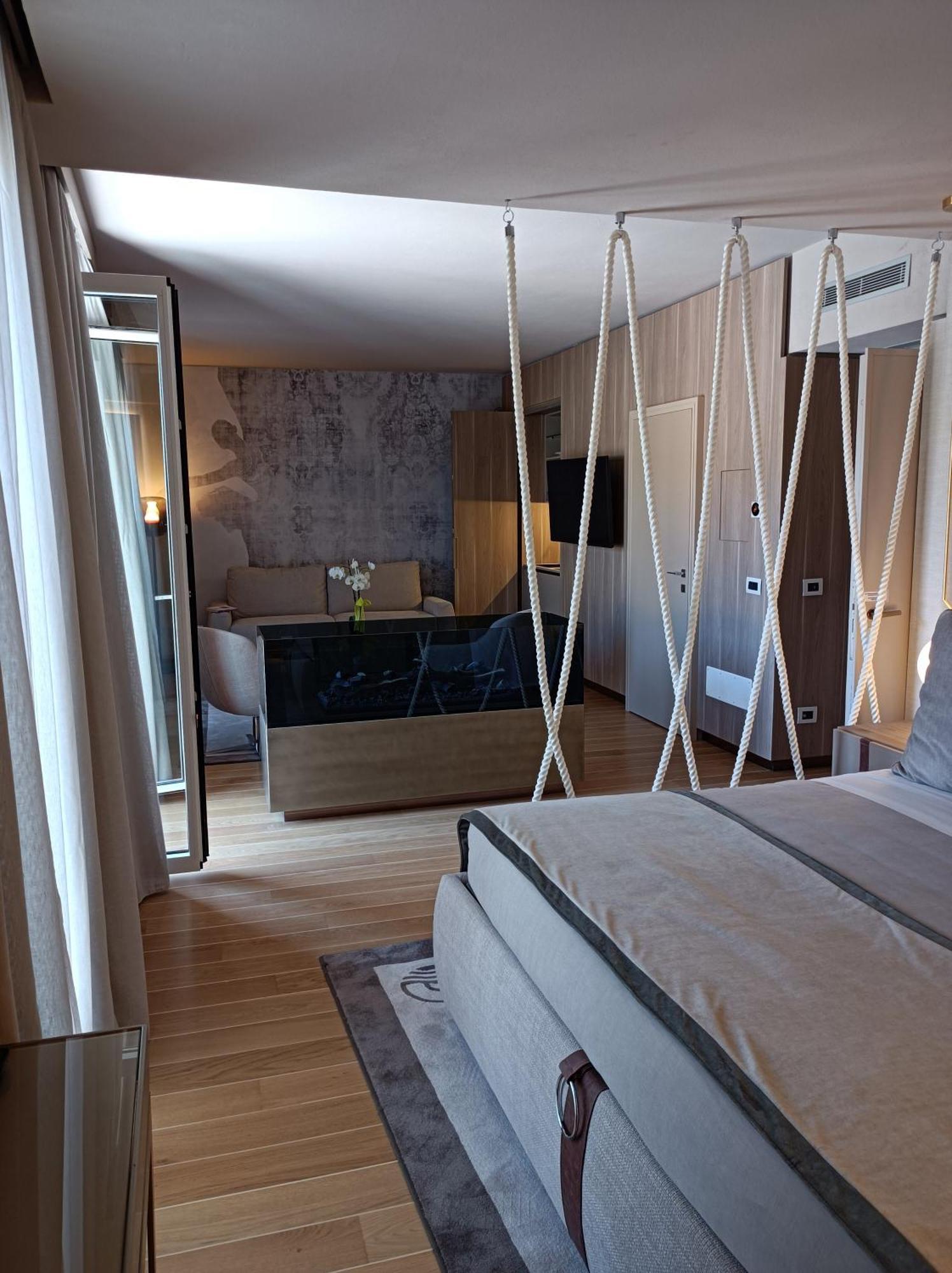 One-Bedroom Suite Terrace City View