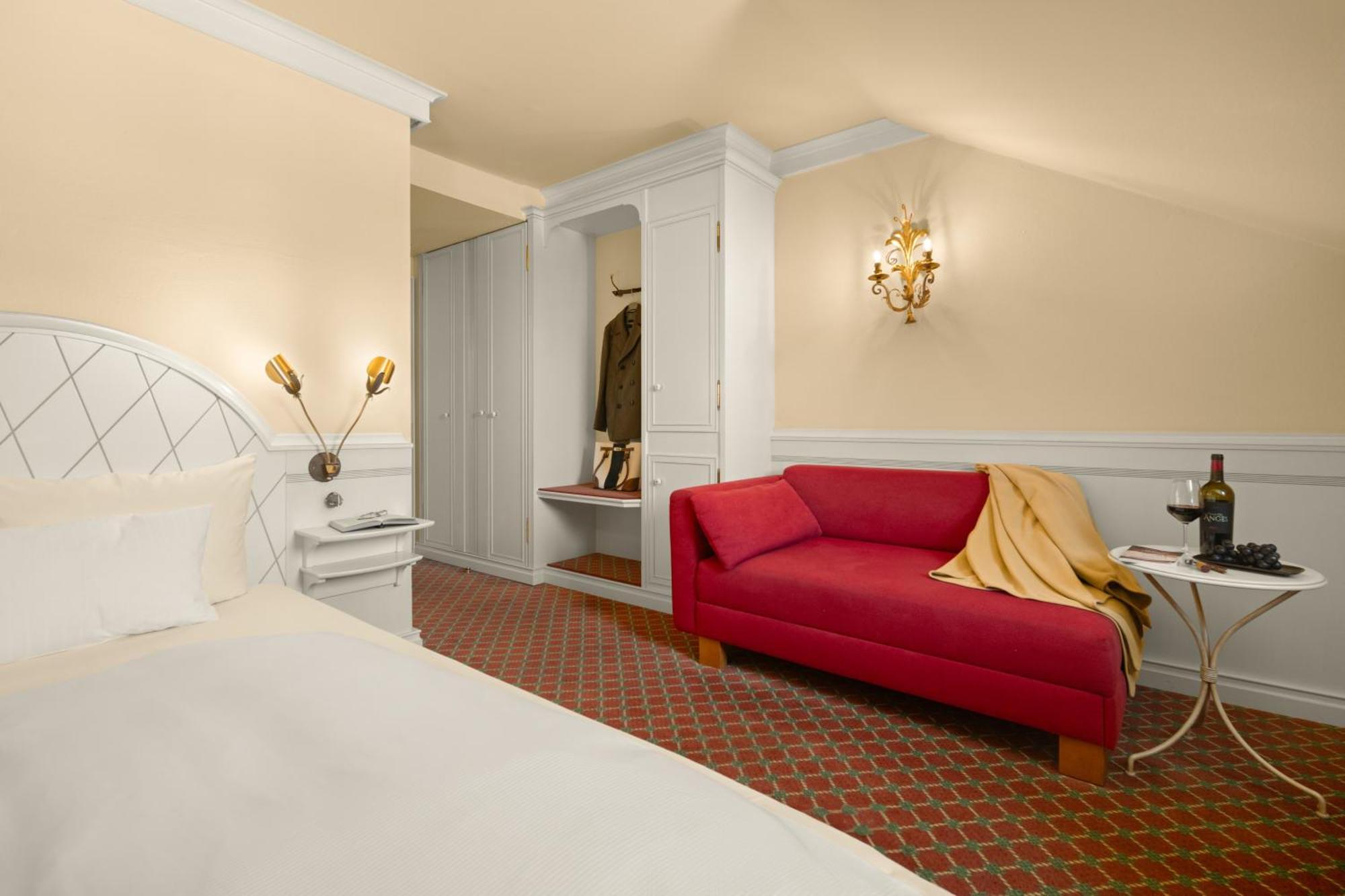 Single Room,1593641621:JPEG