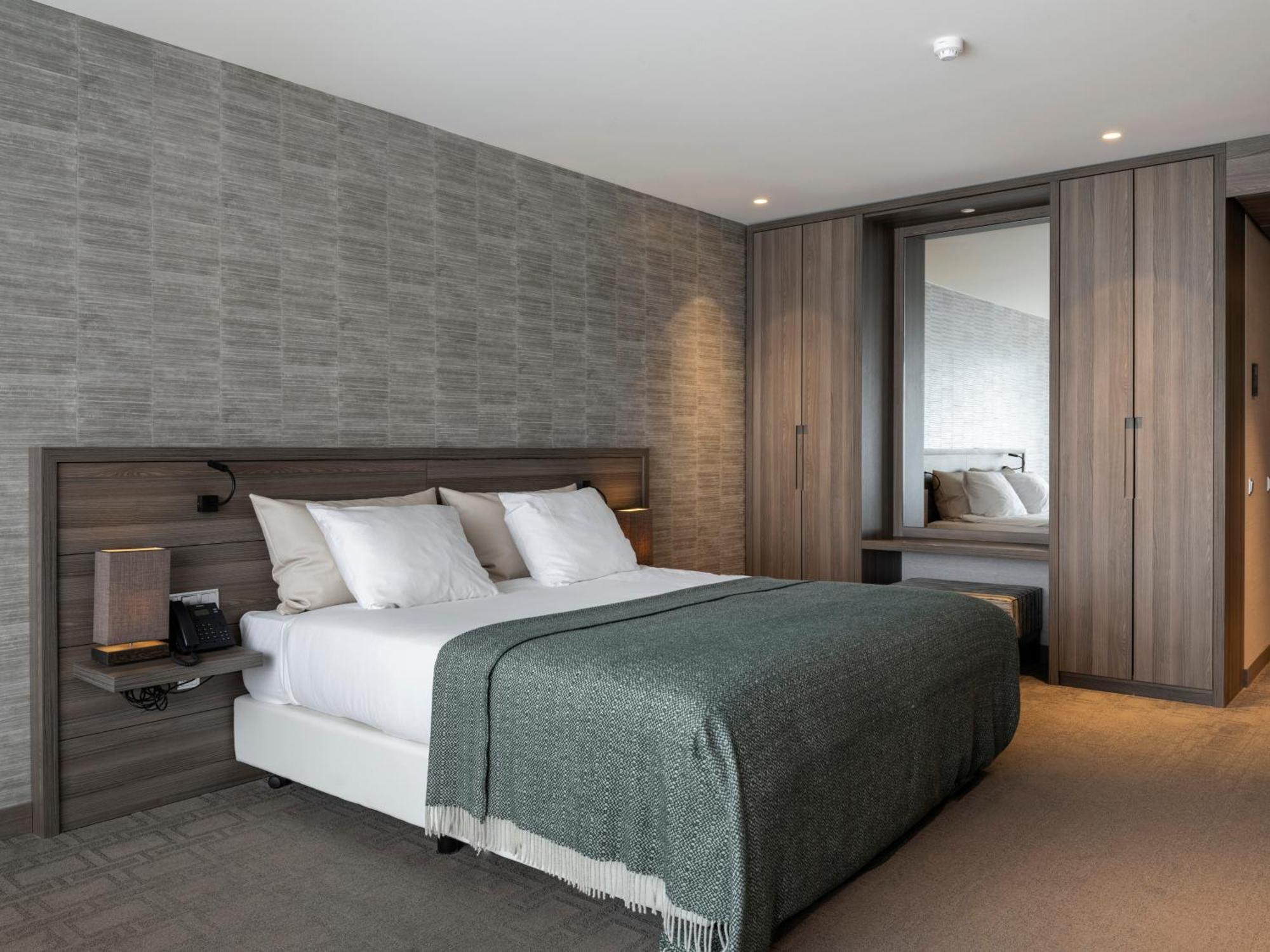Superior King Room