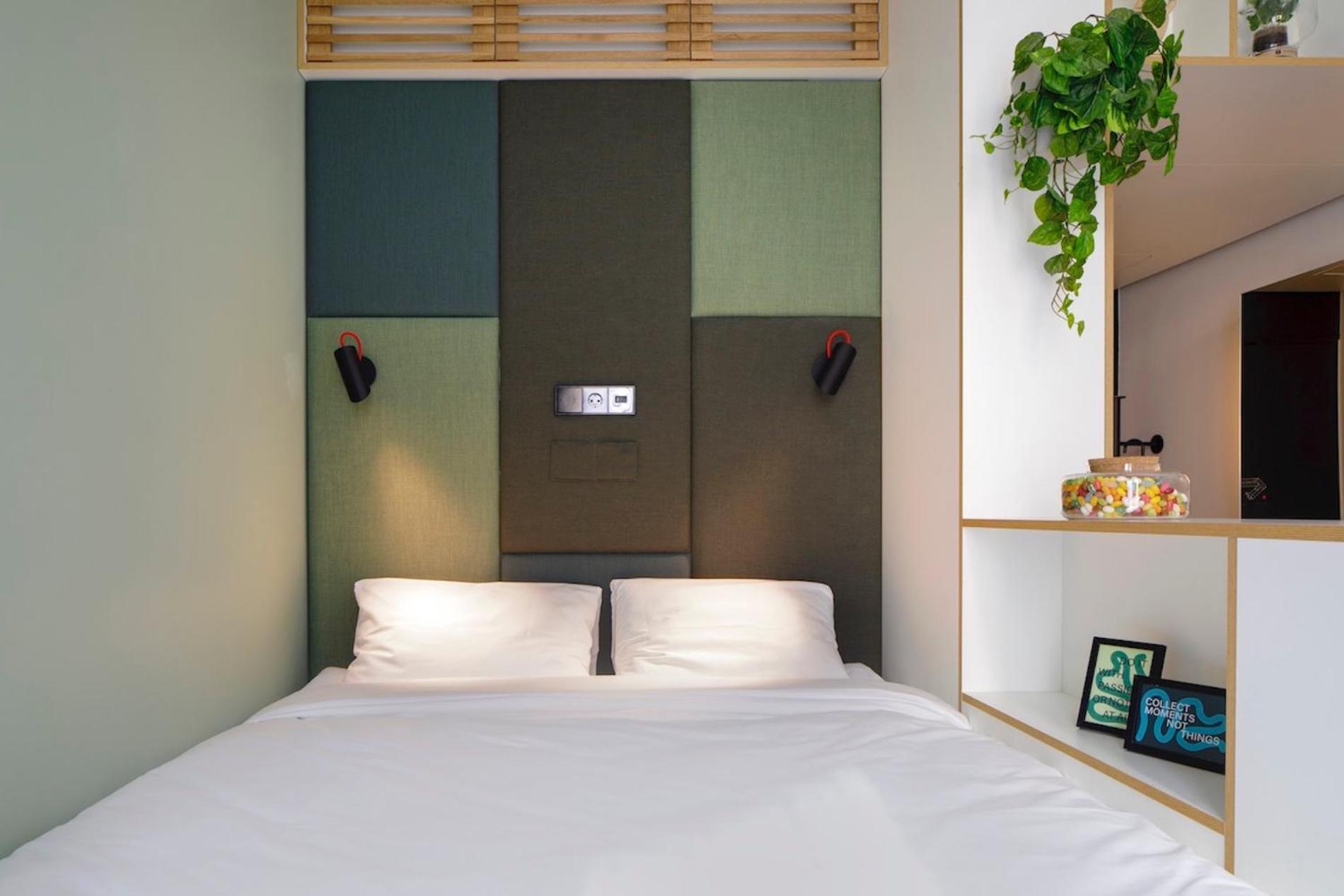 Zoku Room
