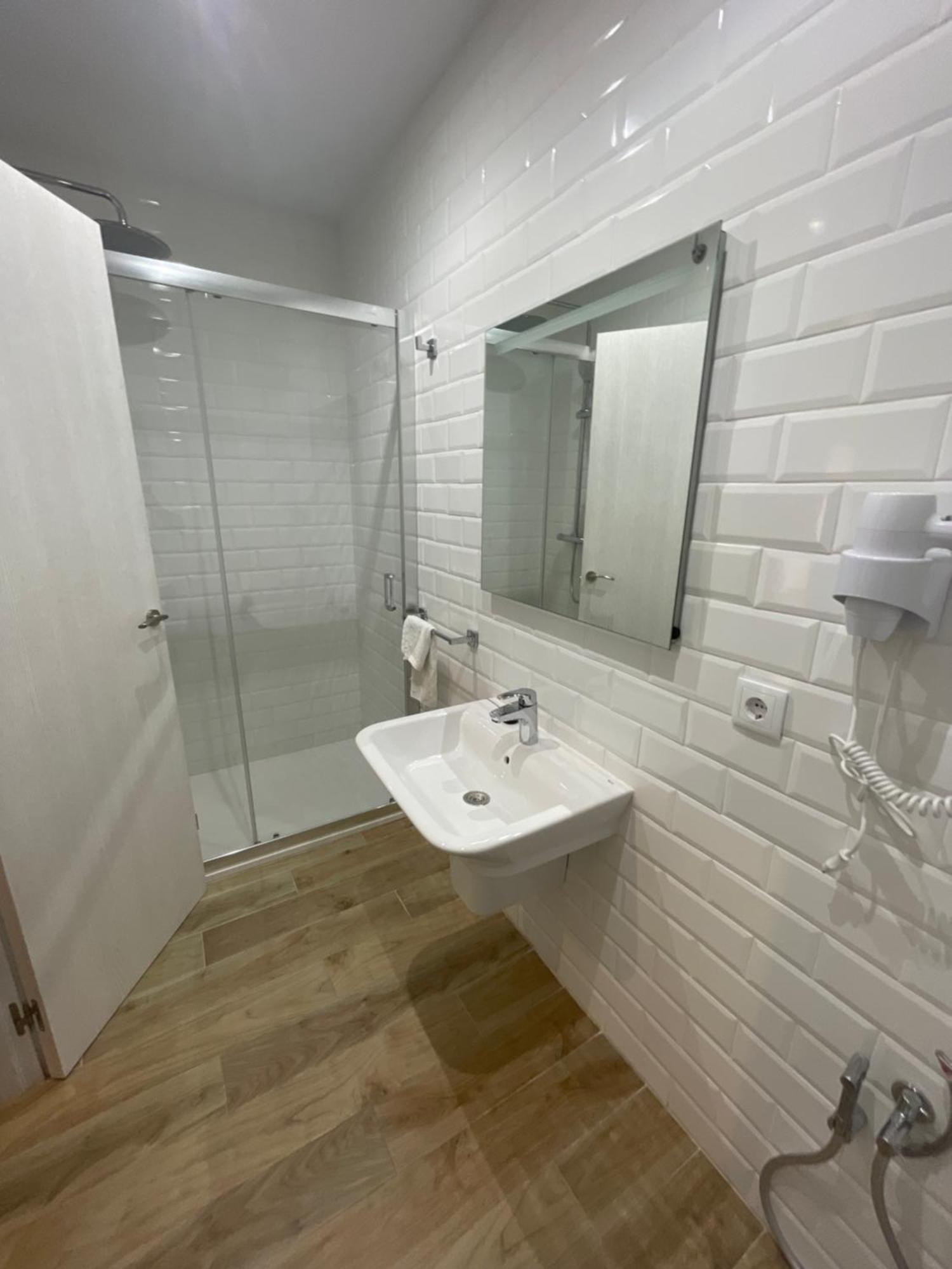 Double Room Private Bathroom