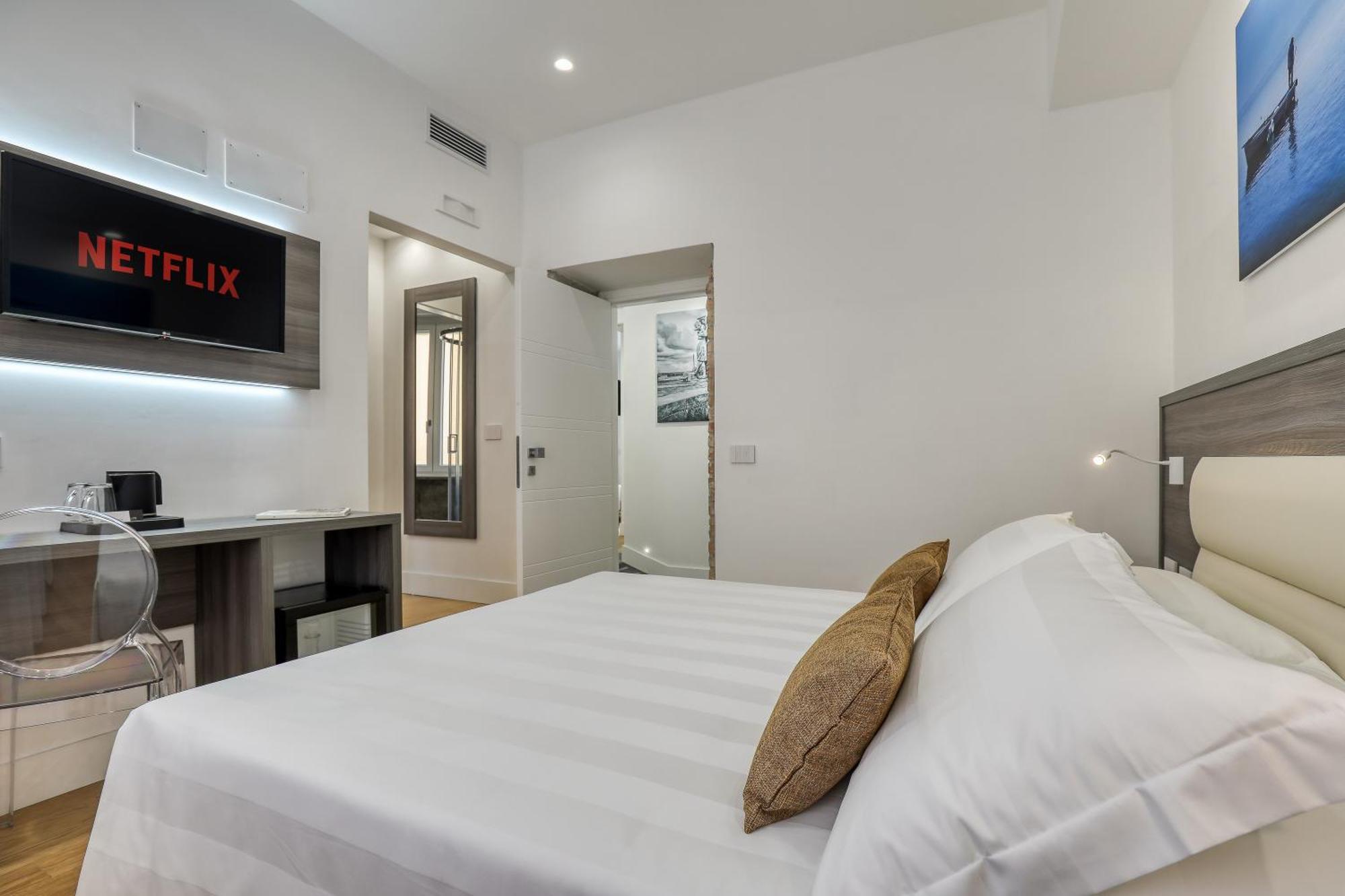 Double Room Private Bathroom