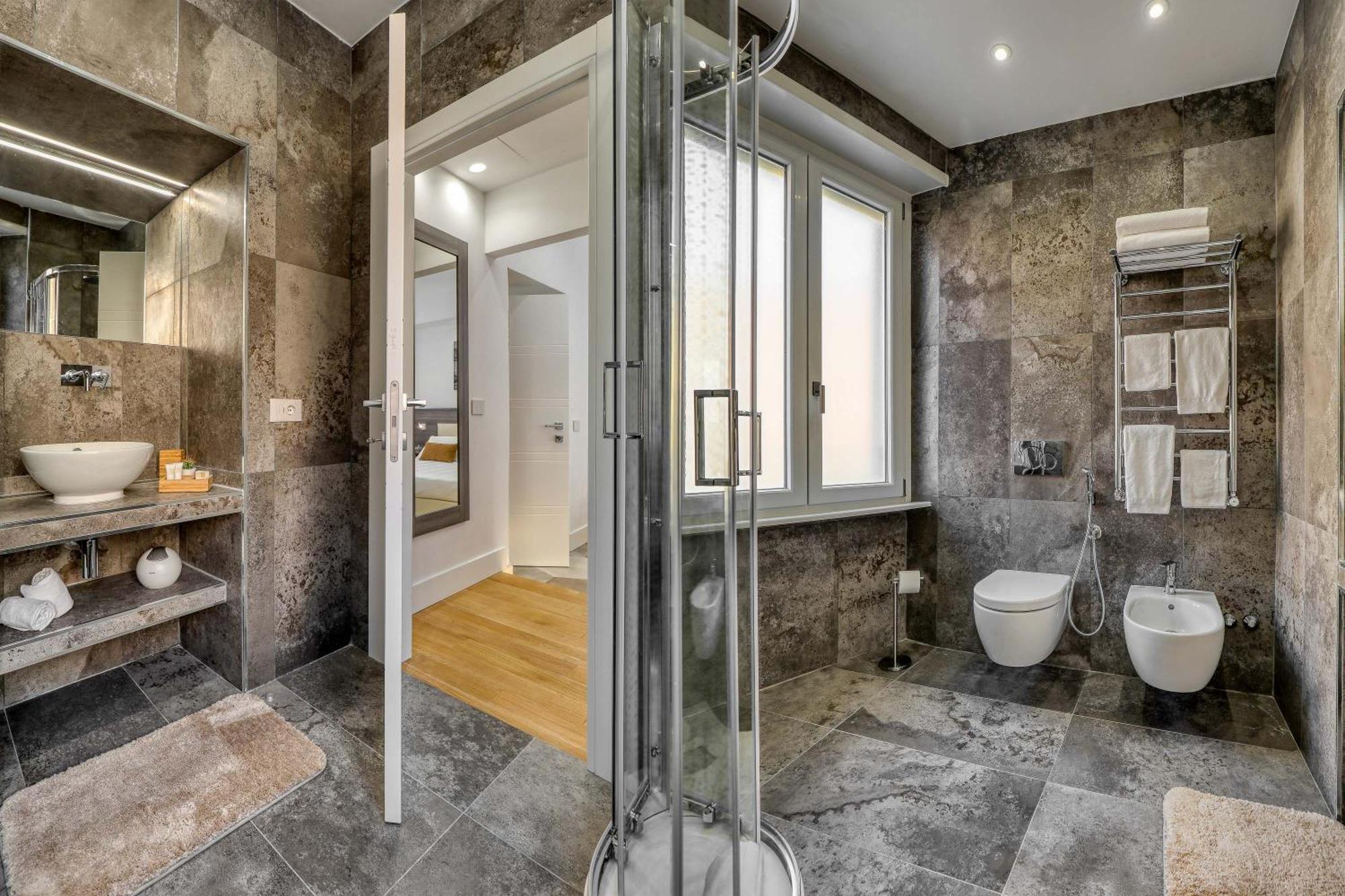 Double Room Private Bathroom