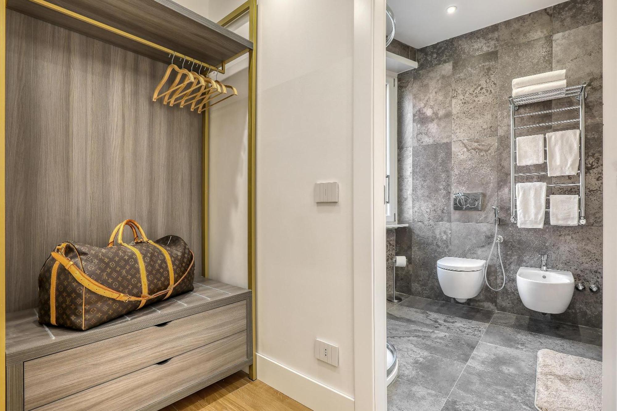 Double Room Private Bathroom