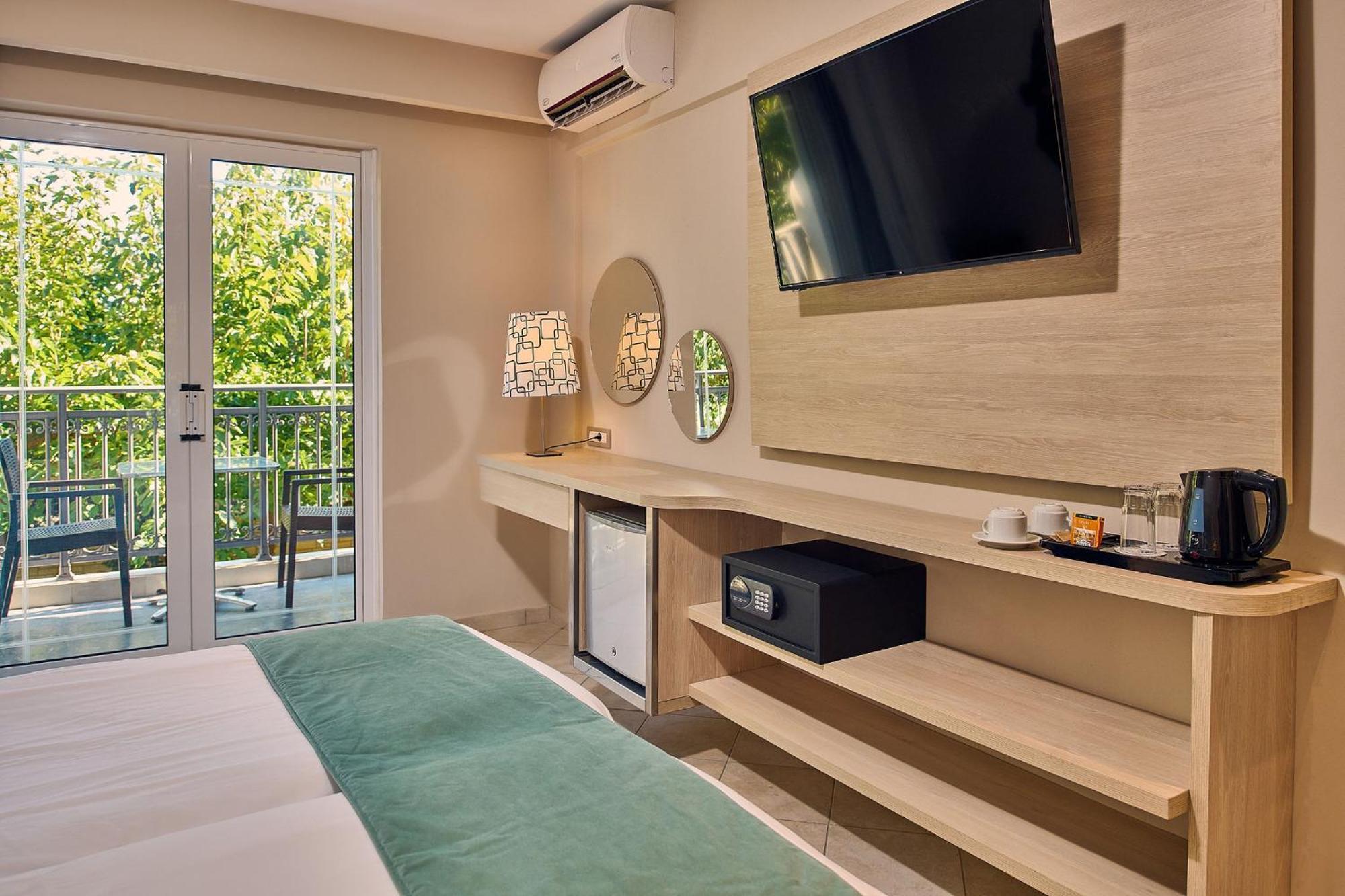 Upper Floor Room Garden View