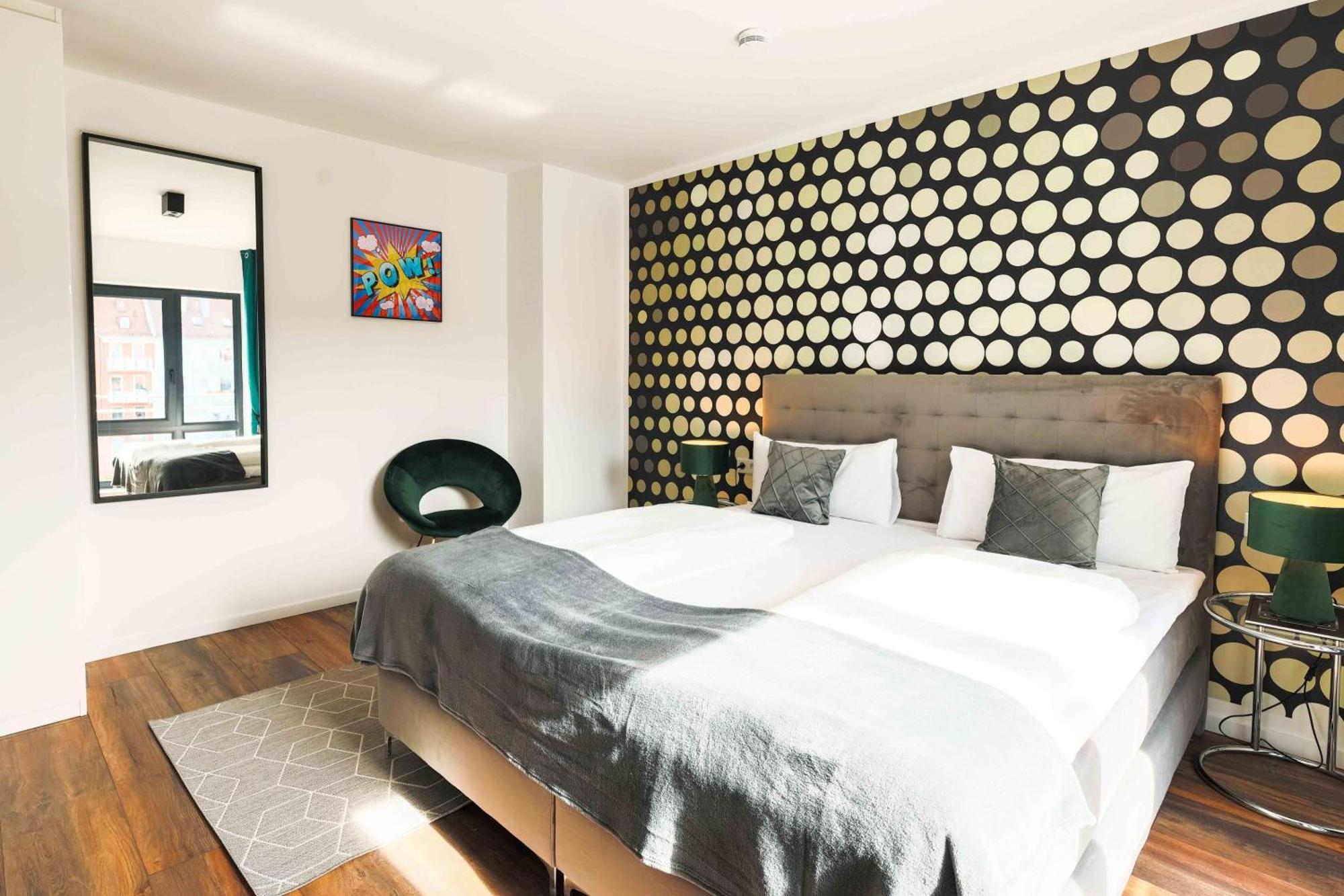 Deluxe One-Bedroom Apartment Balcony
