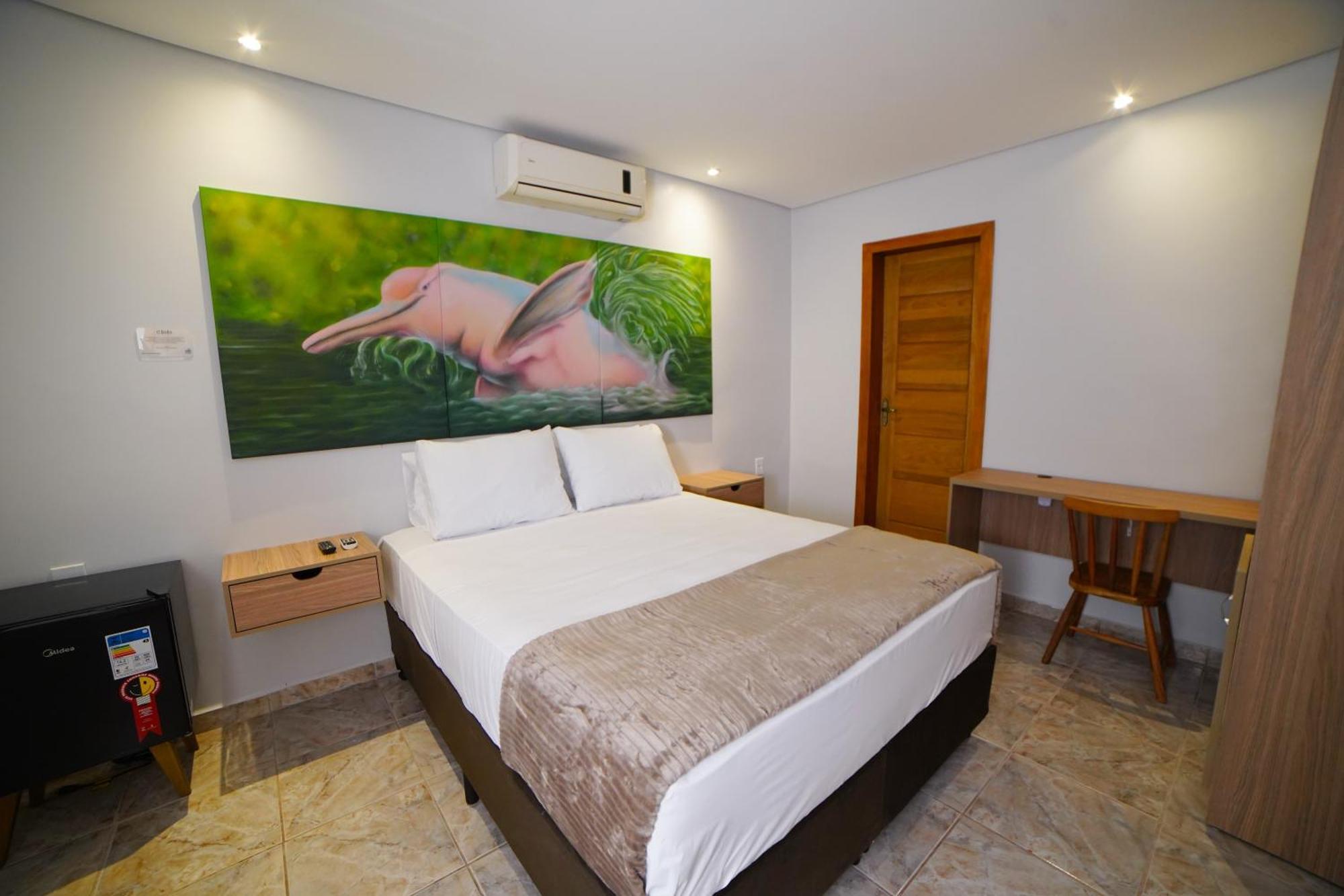 Deluxe Queen Suite