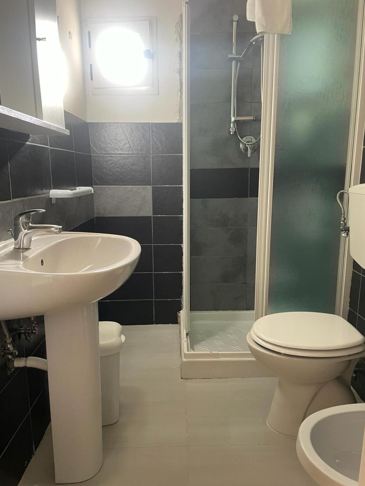 Small Double Room,1599861896:JPEG