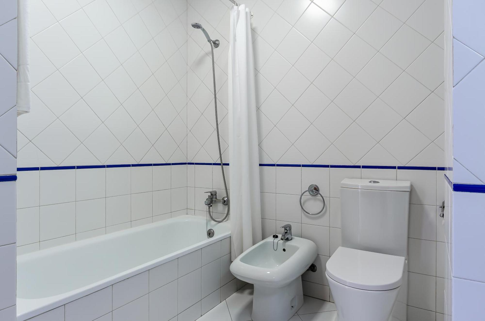 One-Bedroom Apartment with Frontal Sea View,1594667731:JPEG