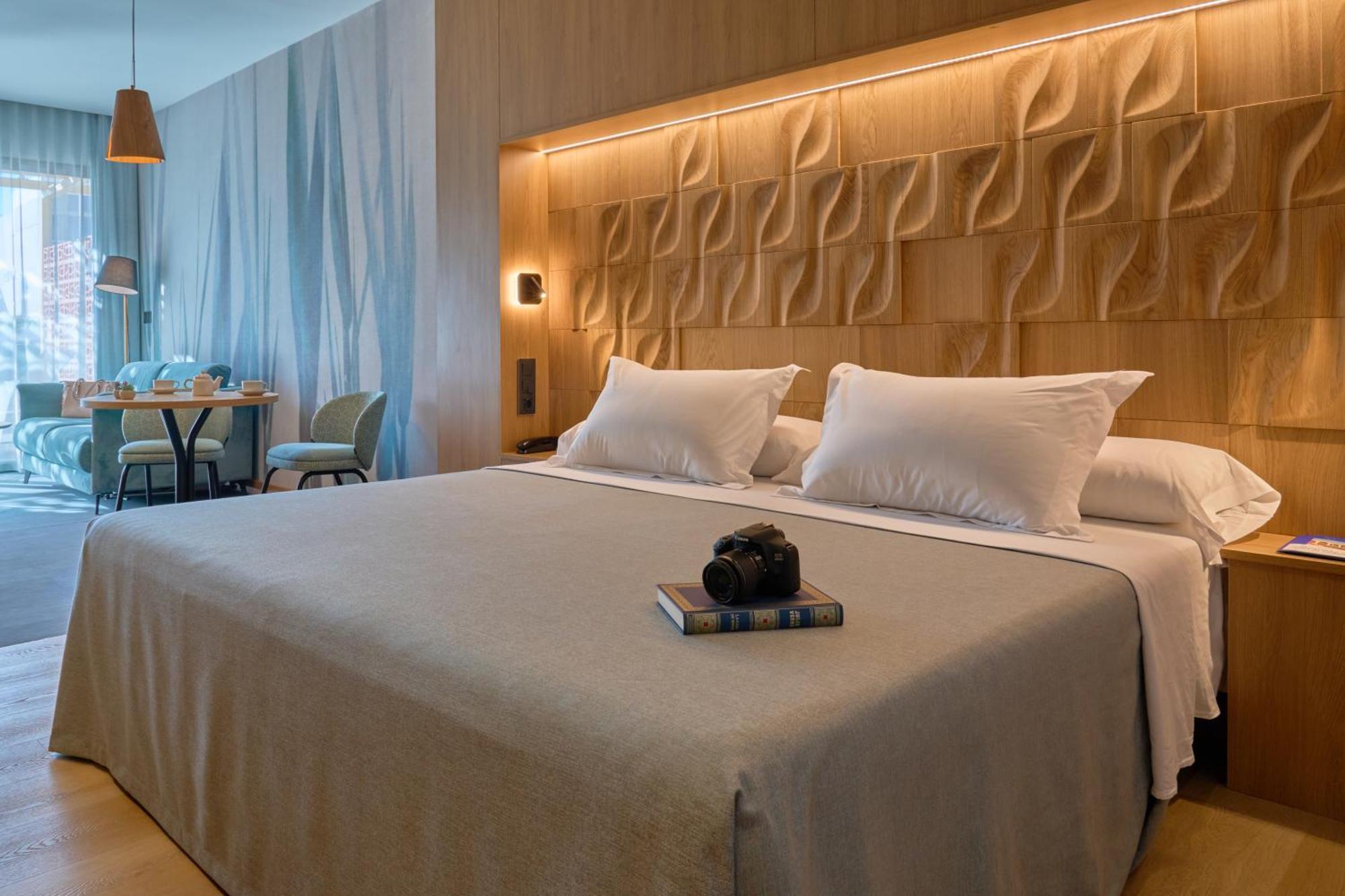 King Suite Spa Bath