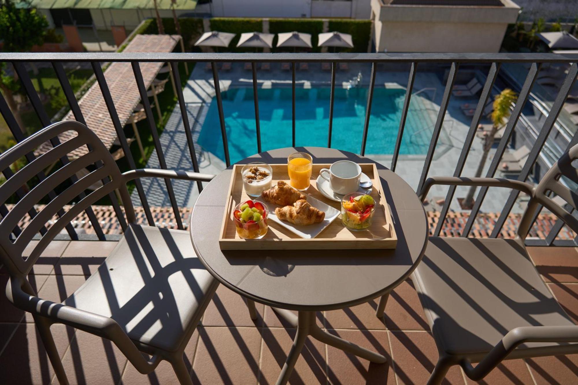 Twin Room Terrace