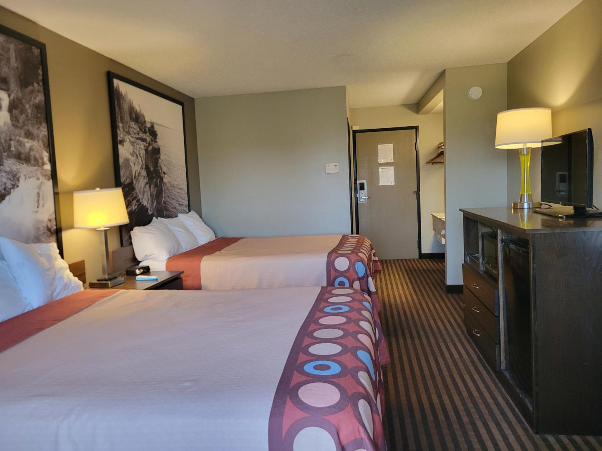 Queen Room with Two Queen Beds - Non-Smoking