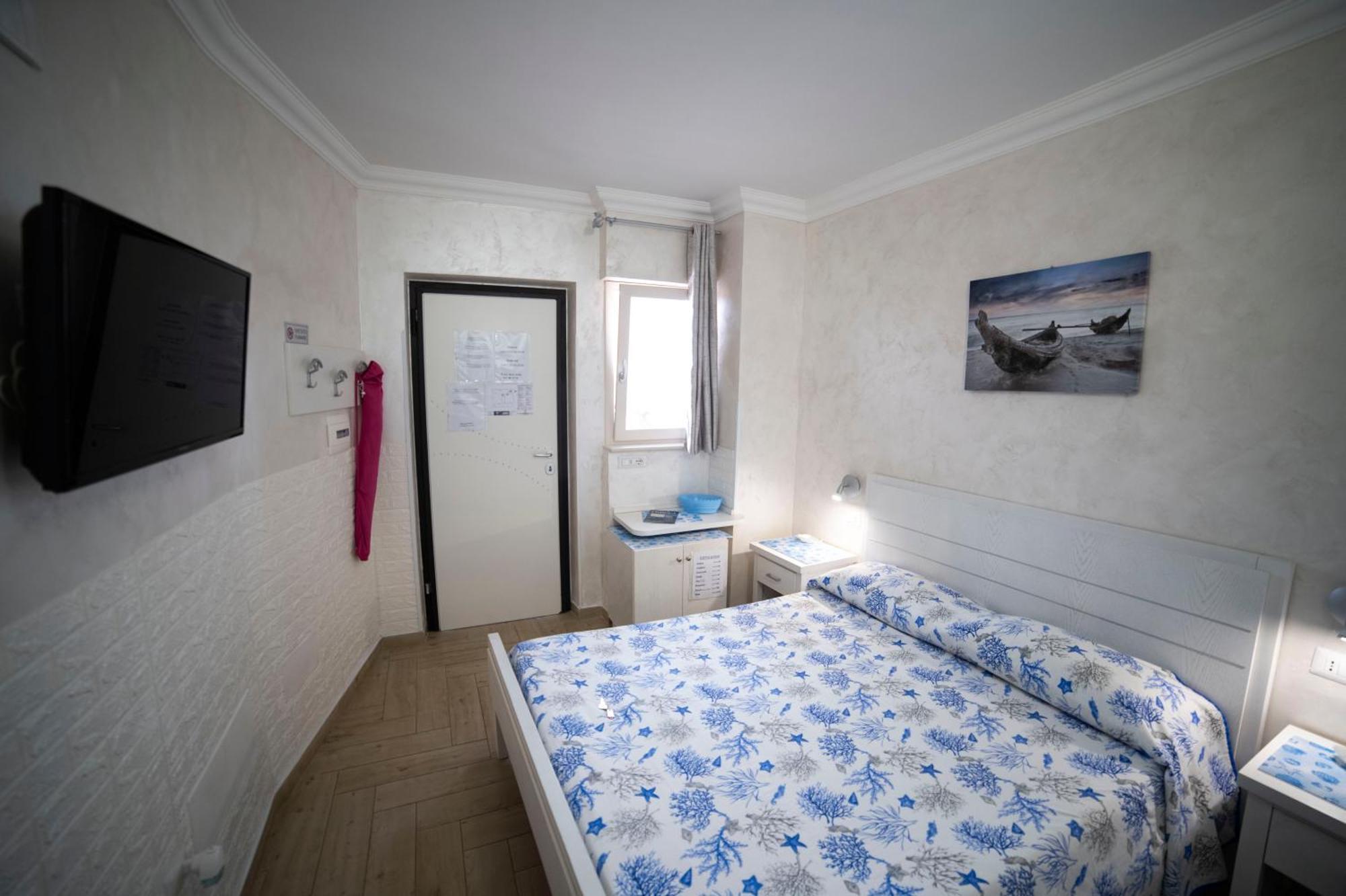 Deluxe Double Room Internal View