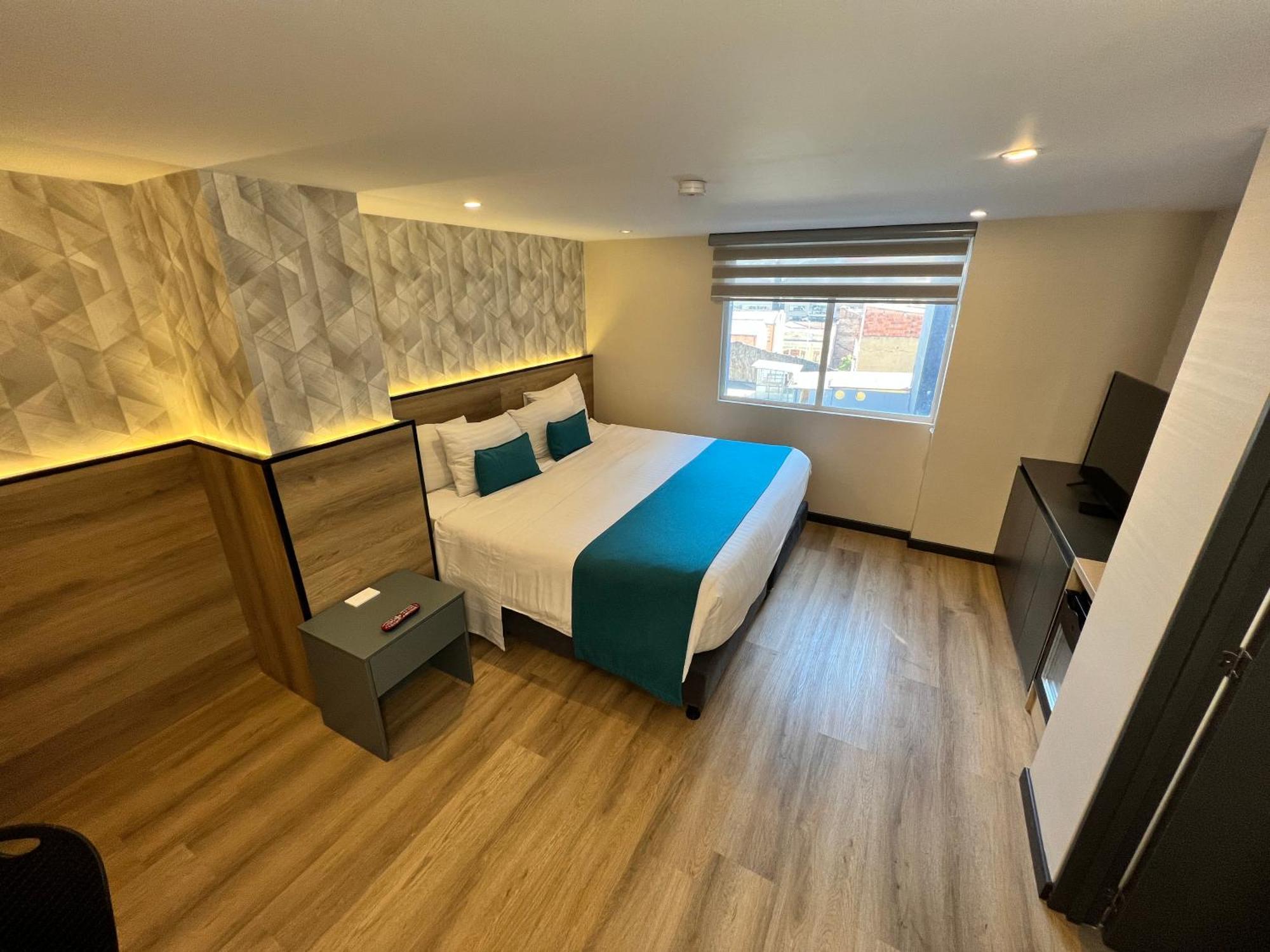 Deluxe King Room