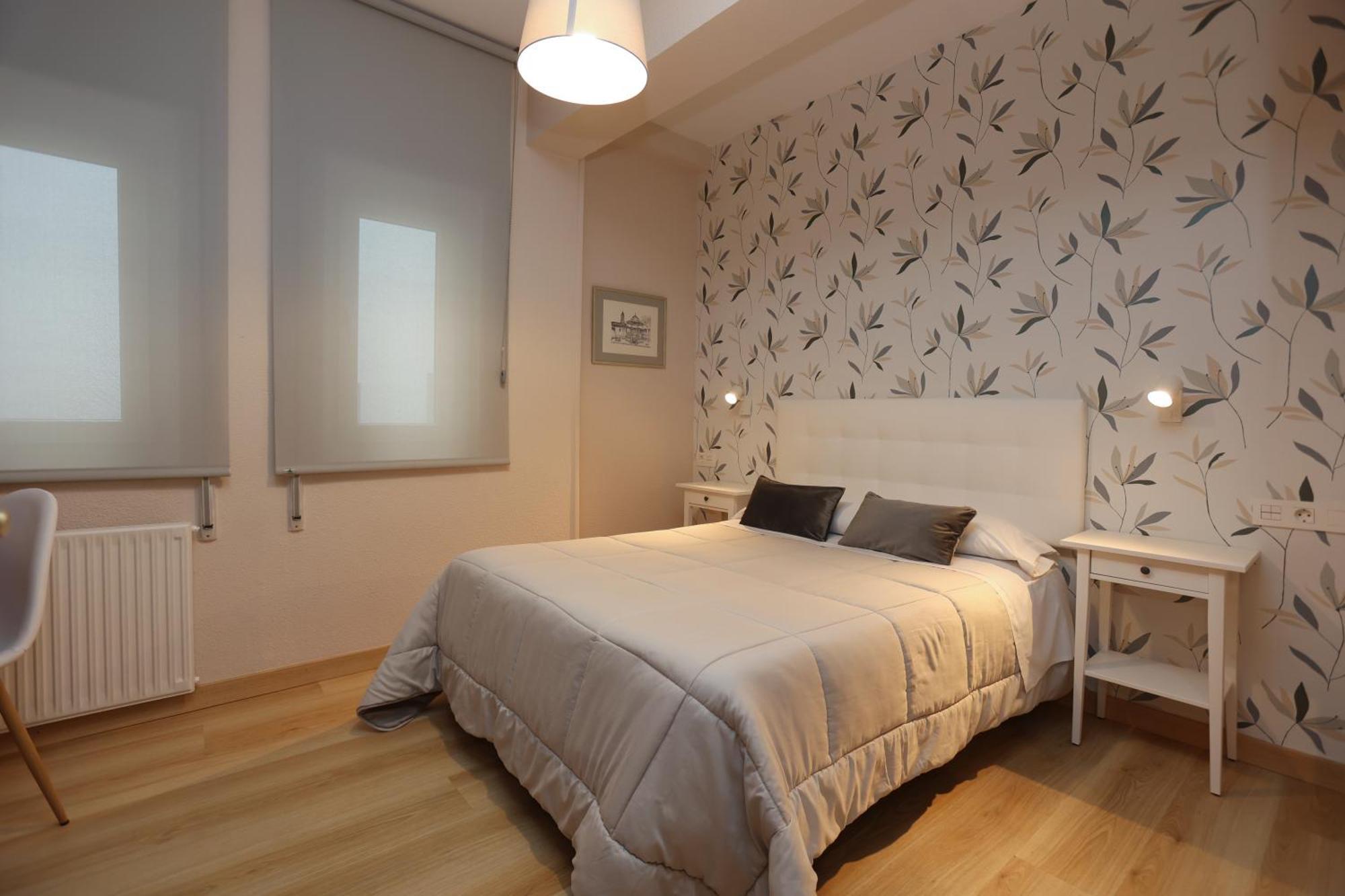 Double Room Private Bathroom