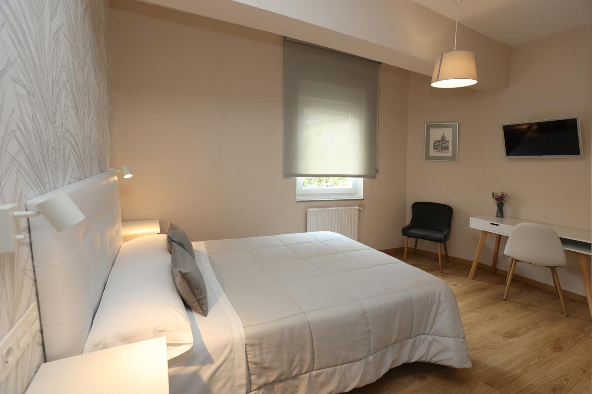 Double Room Private Bathroom