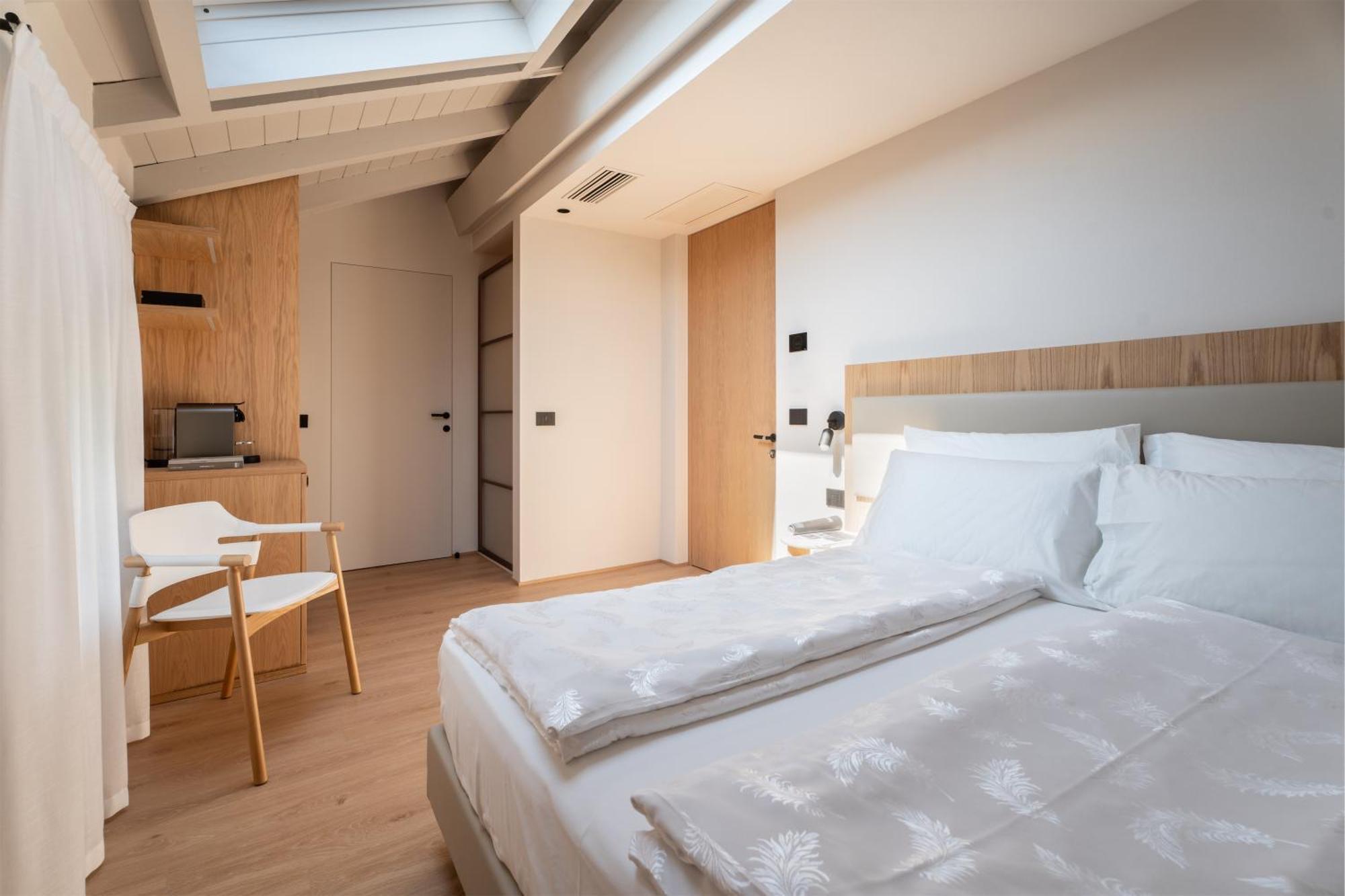 Double Room Attic,1595401646:JPEG