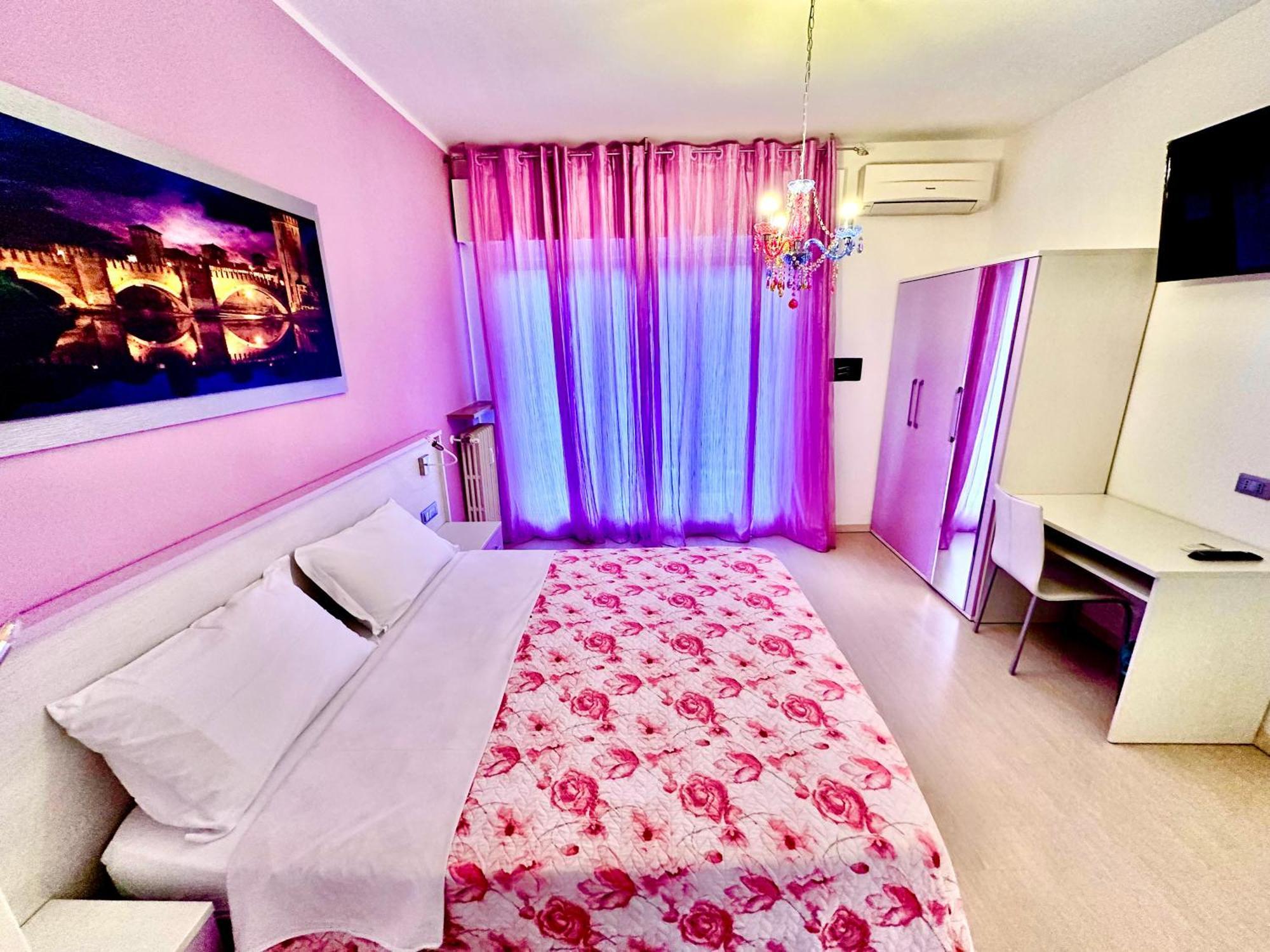 Double Room Private Bathroom