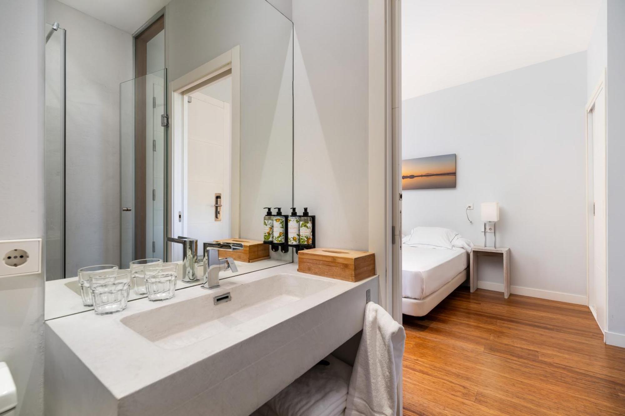 Premium Double Room,1595427162:JPEG